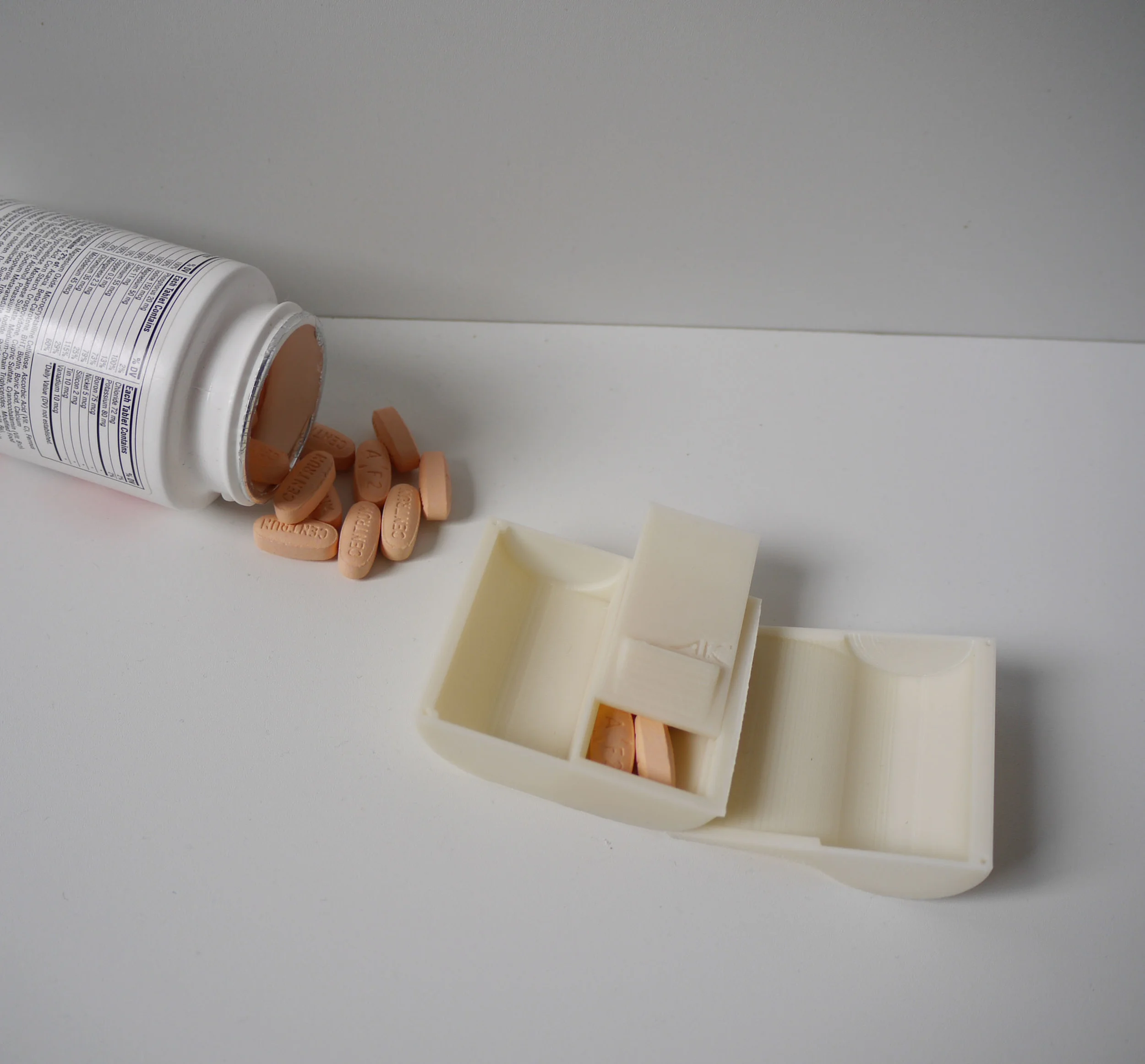 A Pillbox that reminds you-- tech-less