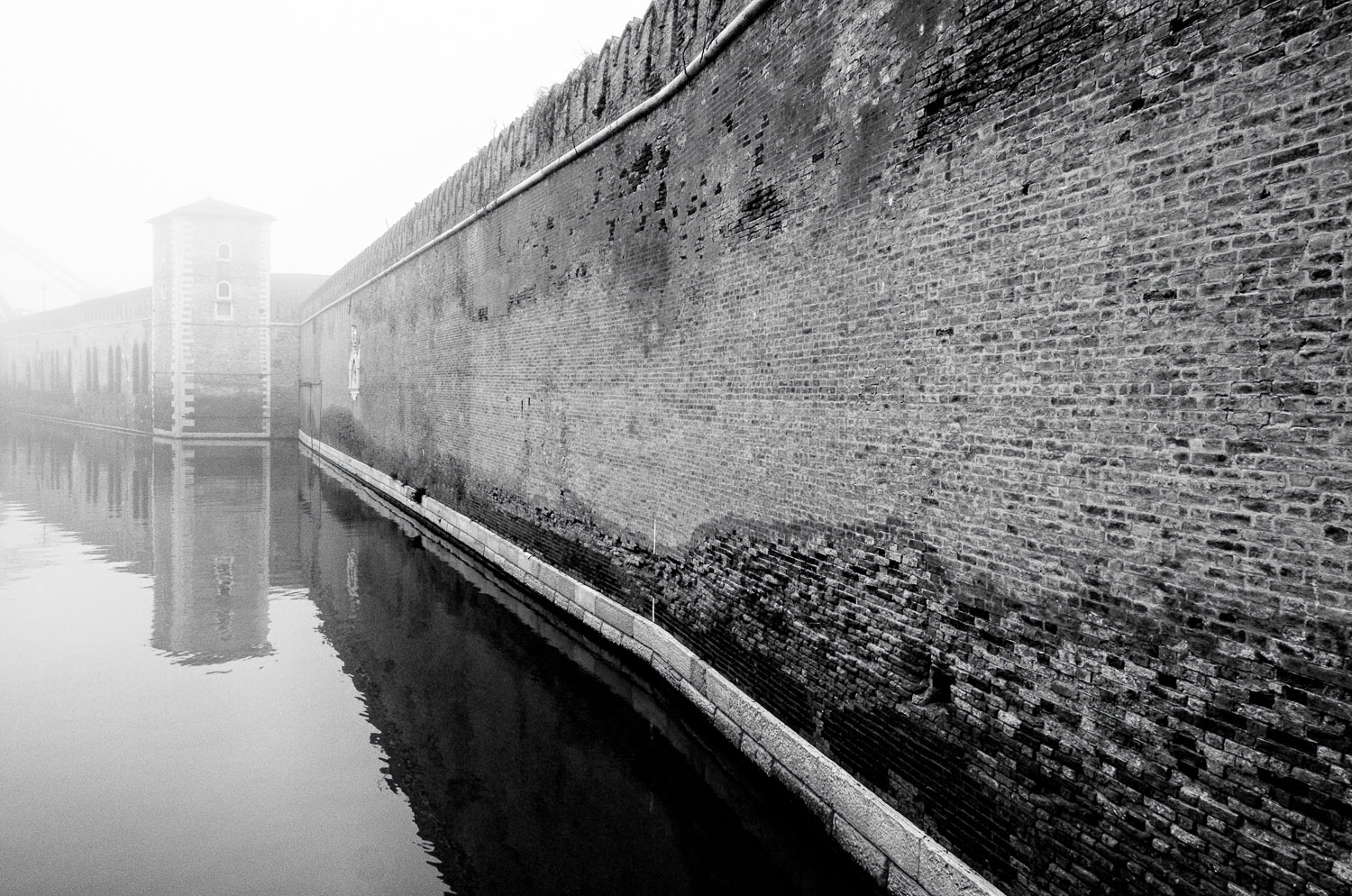 Fog and Arsenale Walls