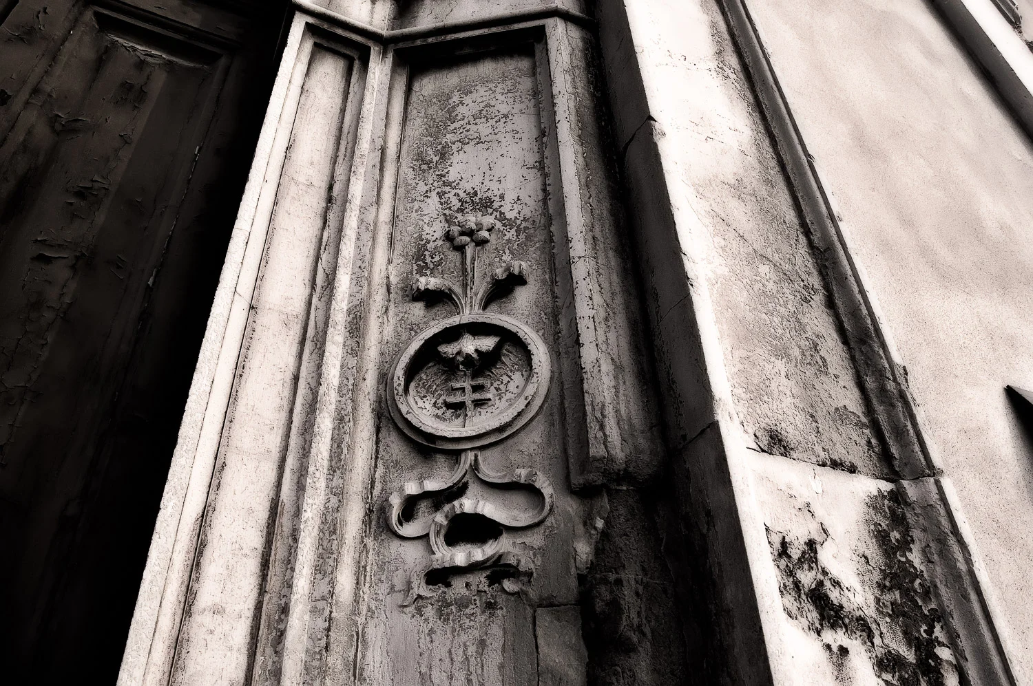 Venetian Church Wall | Mark Lindsay