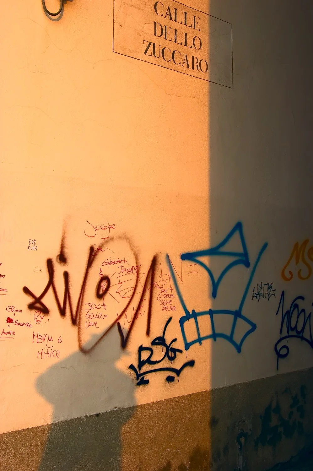 Graffiti Shadow, Venice | Mark Lindsay