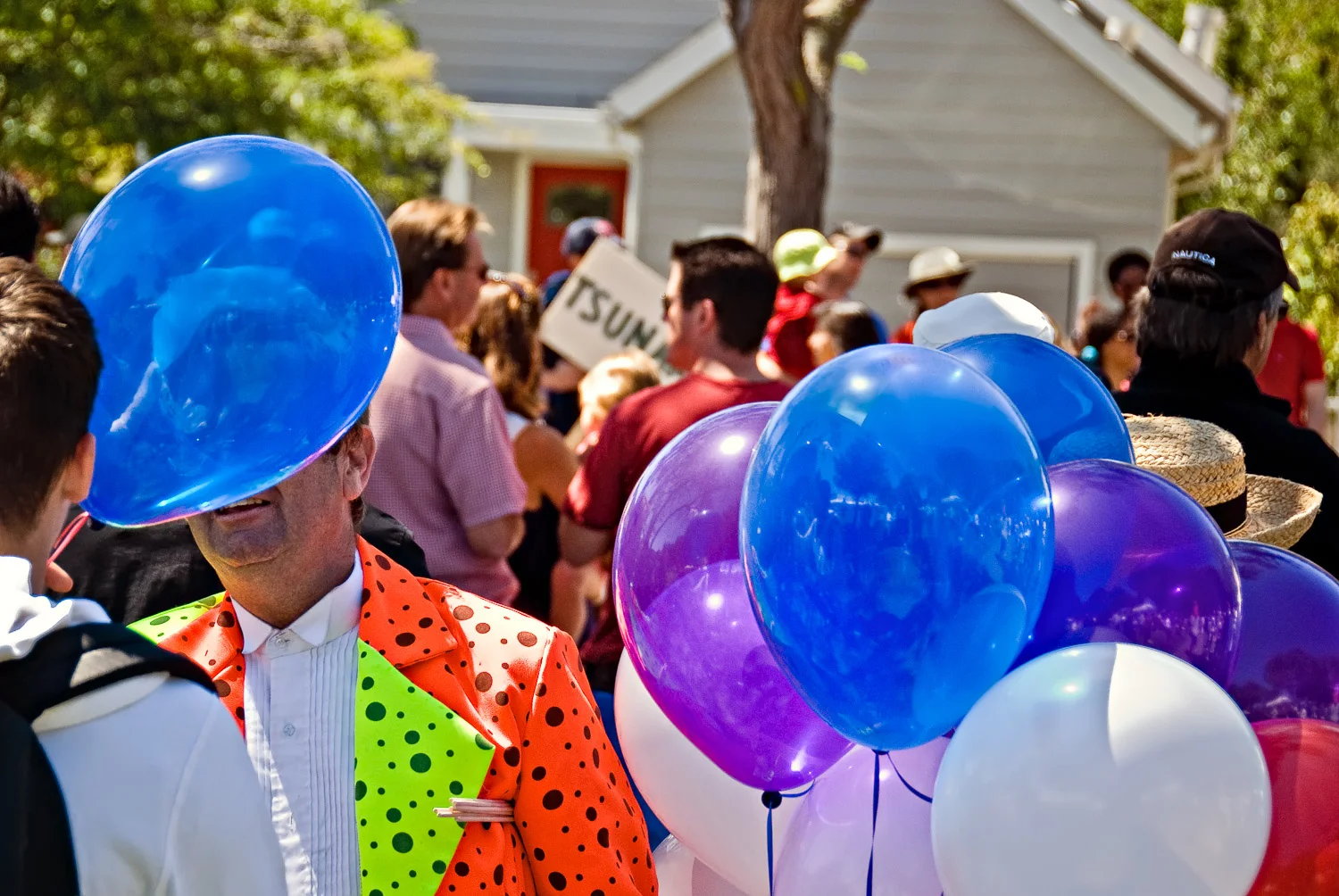 July 4th Balloon Man | Mark Lindsay