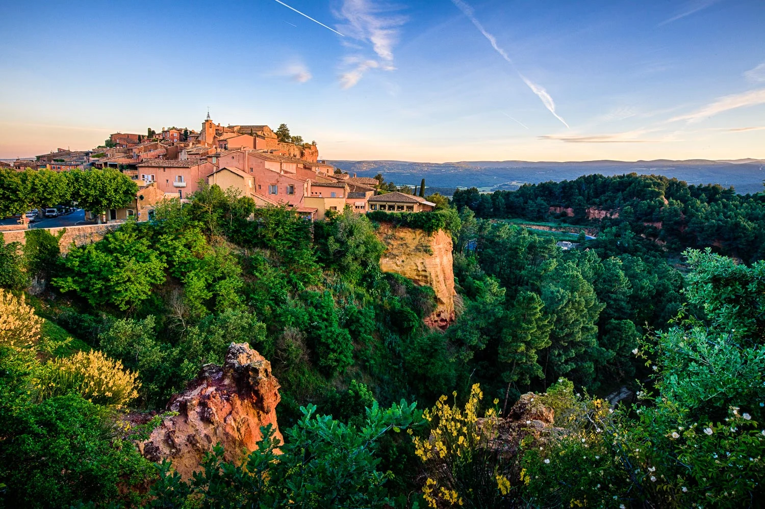 Roussillon. 