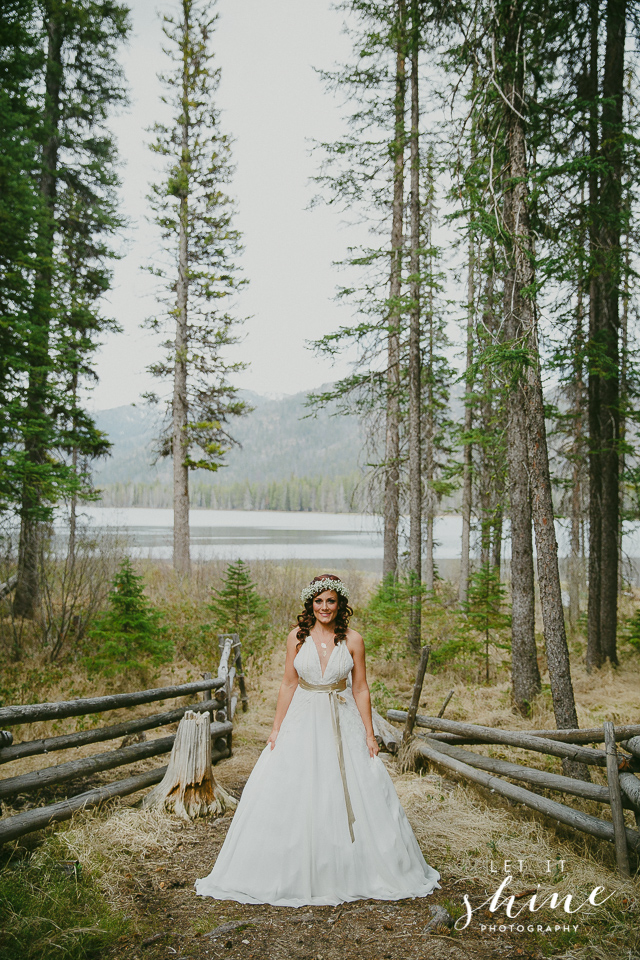 Mountain Elopement Warm Lake Idaho Let it Shine Photography-7374.jpg