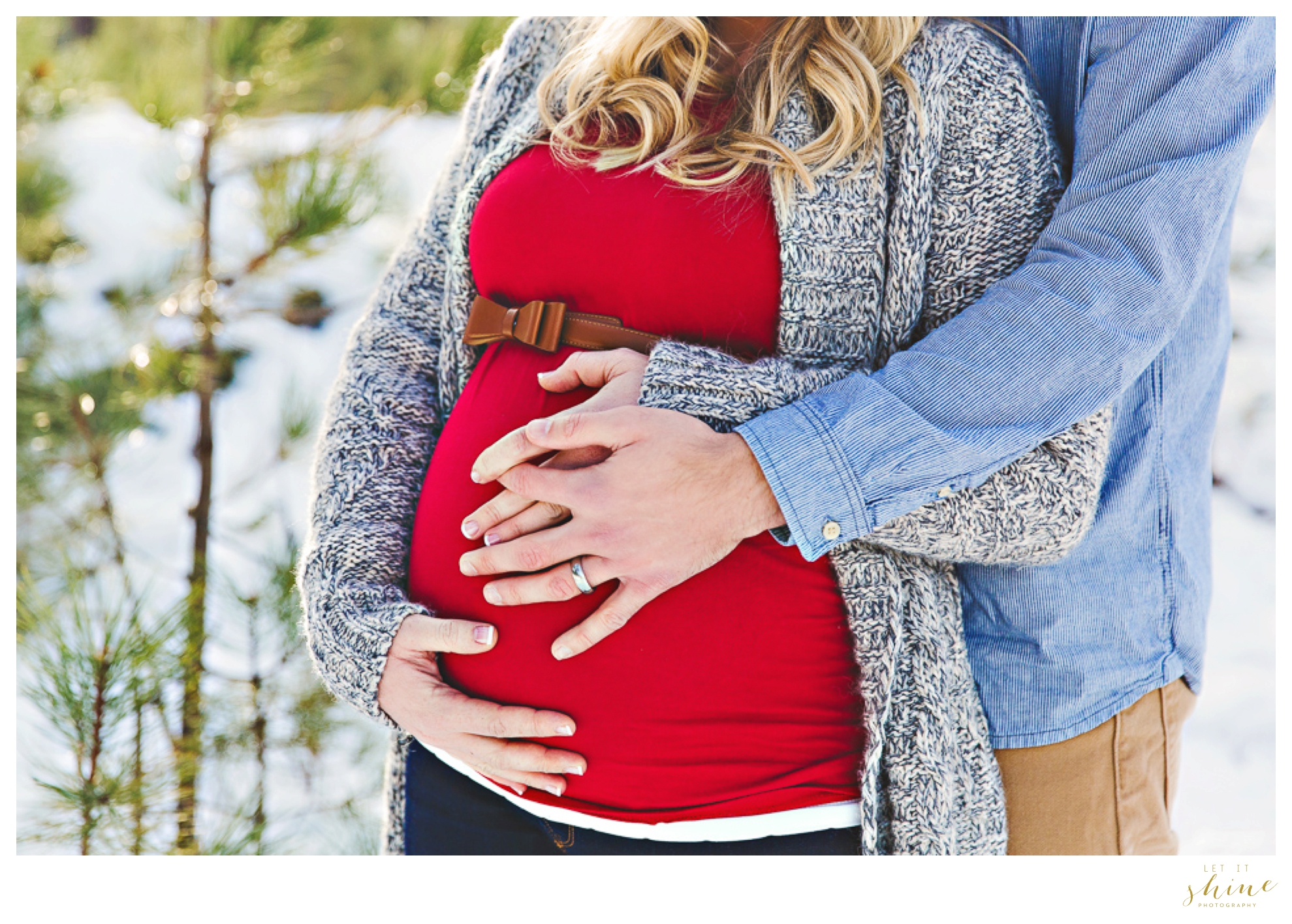 Winter Maternity Session Idaho-9_MAG Emily.jpg