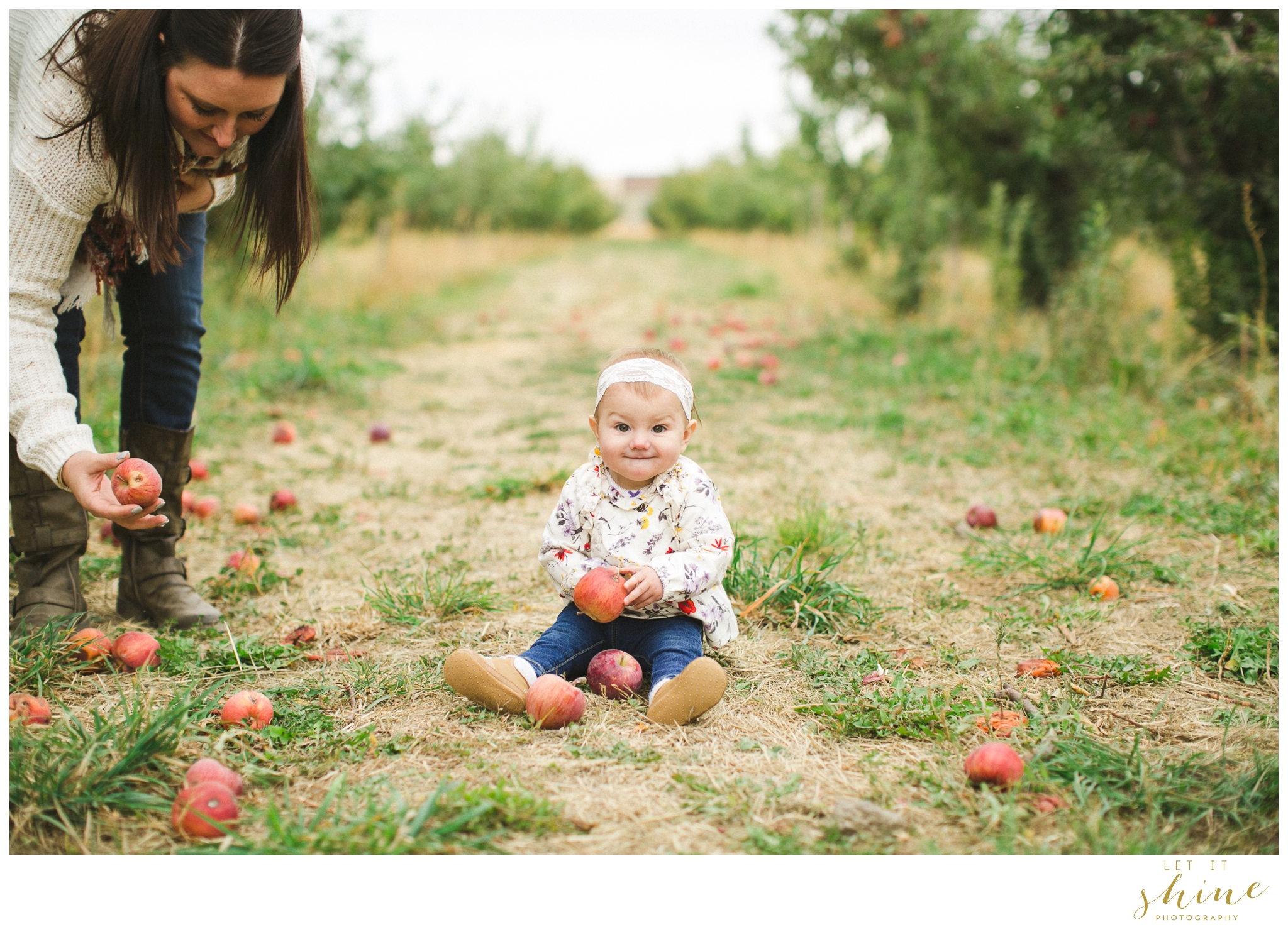 Fall Family Orchards Photos-8485.jpg