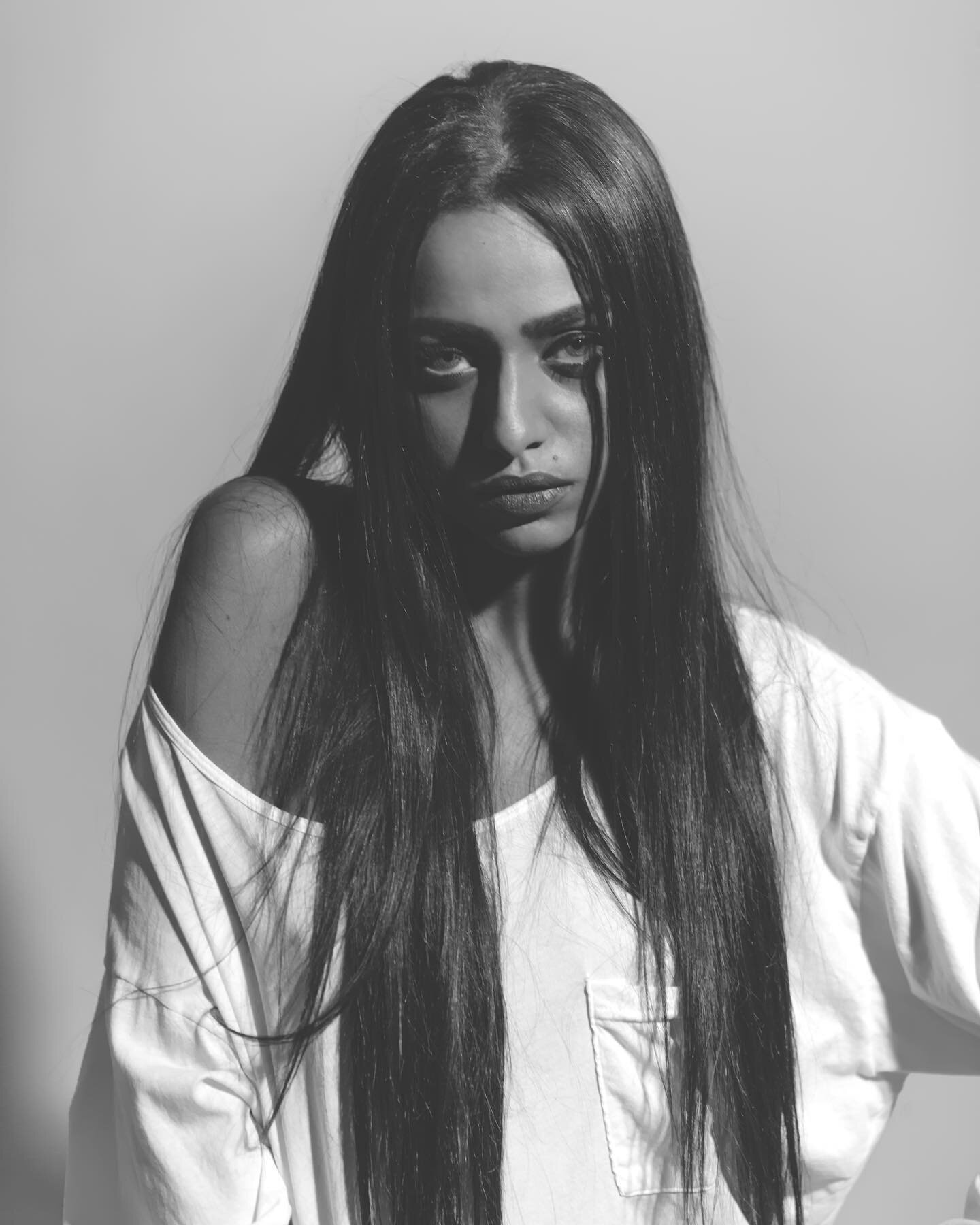Rawda II 

#photography #portrait #jeddah #saudiarabia #model #blackandwhite
