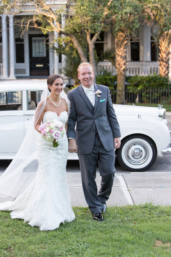 walking-bride-groom.jpg
