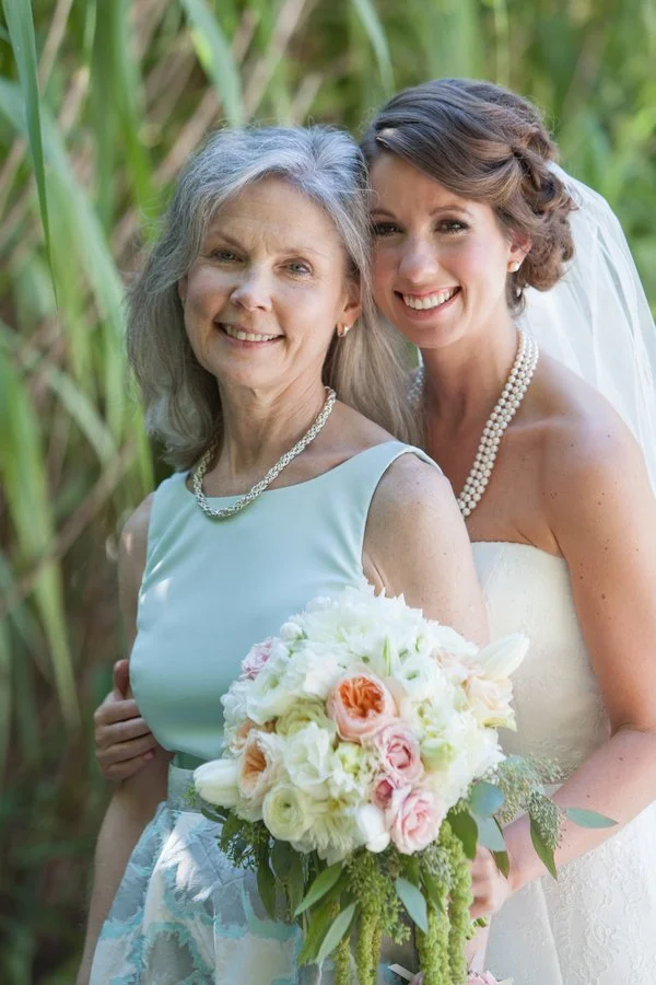 bride-and-mom.jpg