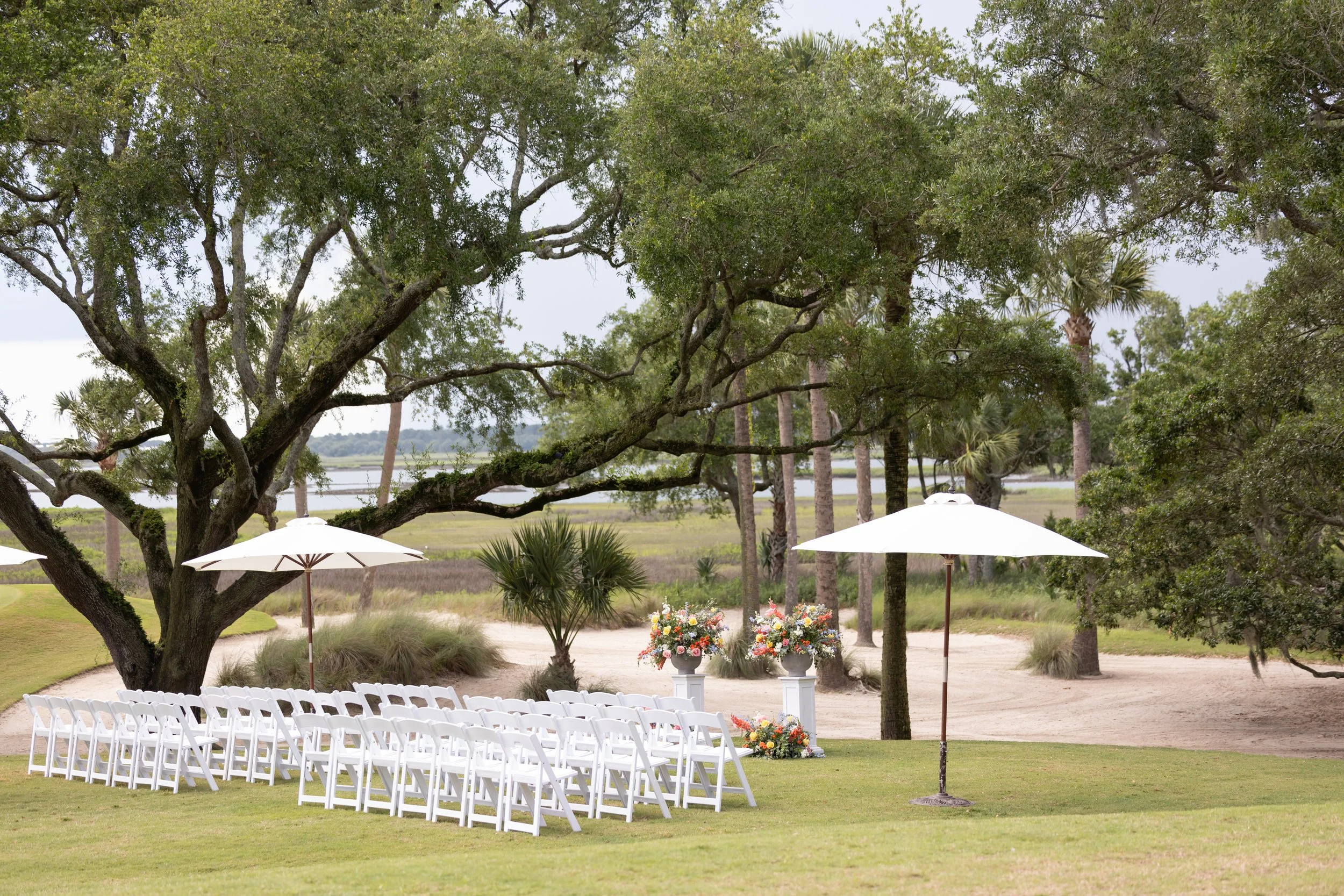 Kiawah-Wedding-Venue-River-Course-ceremony-set-up.jpg