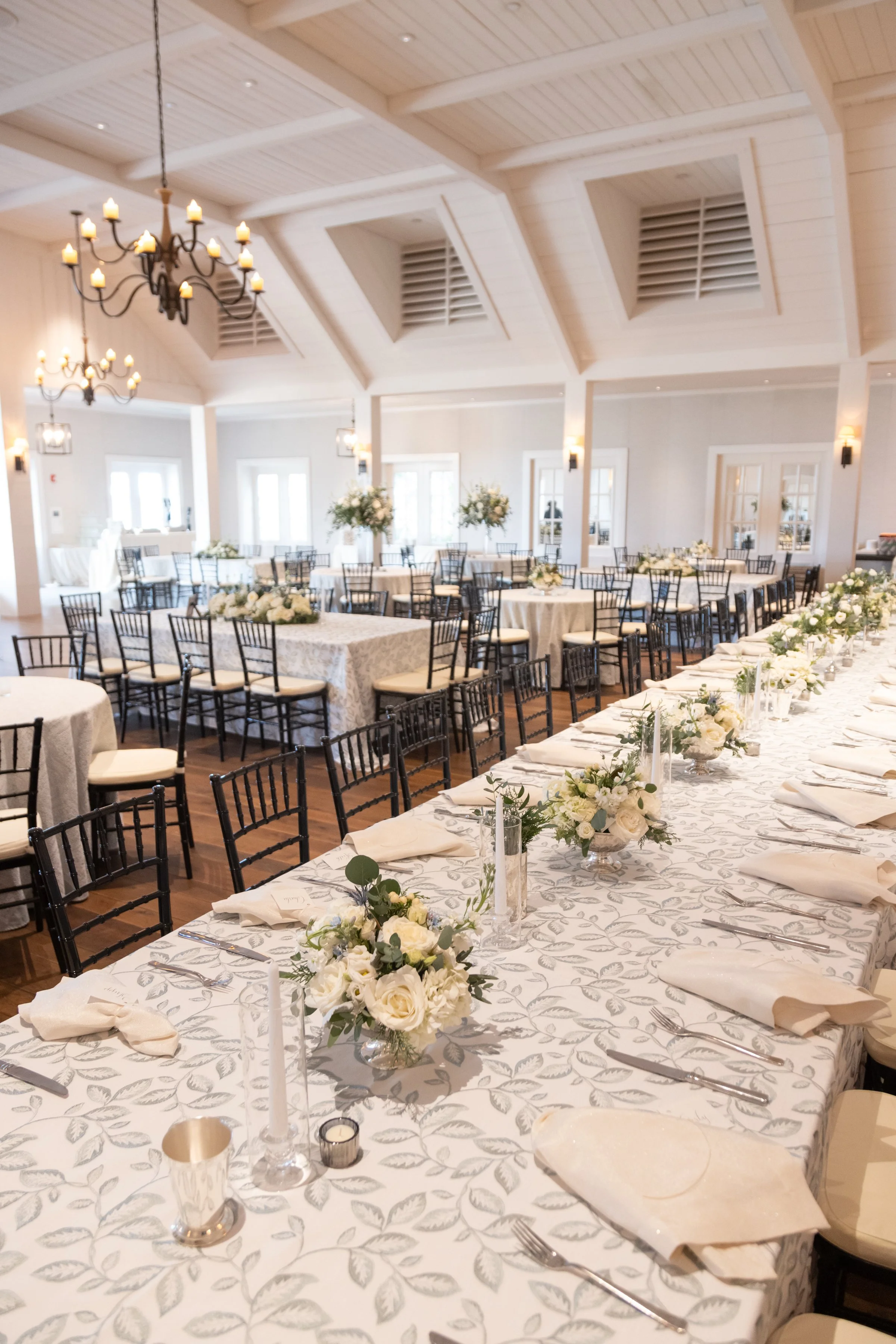 Kiawah-Wedding-Venue-River-Course-ballroom-decor.jpg