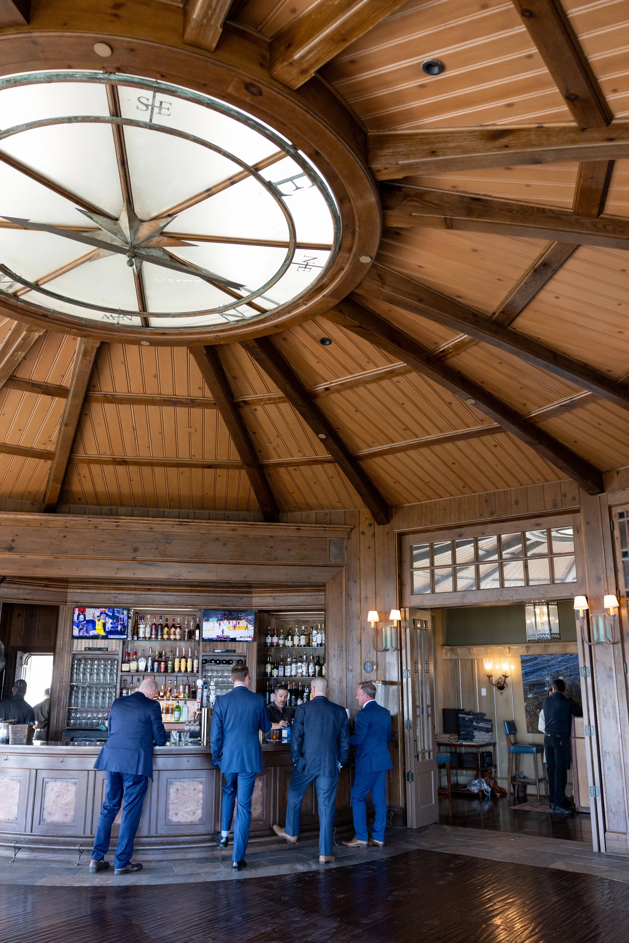 Kiawah-Wedding-Venue-Ocean-Course-bar.jpg