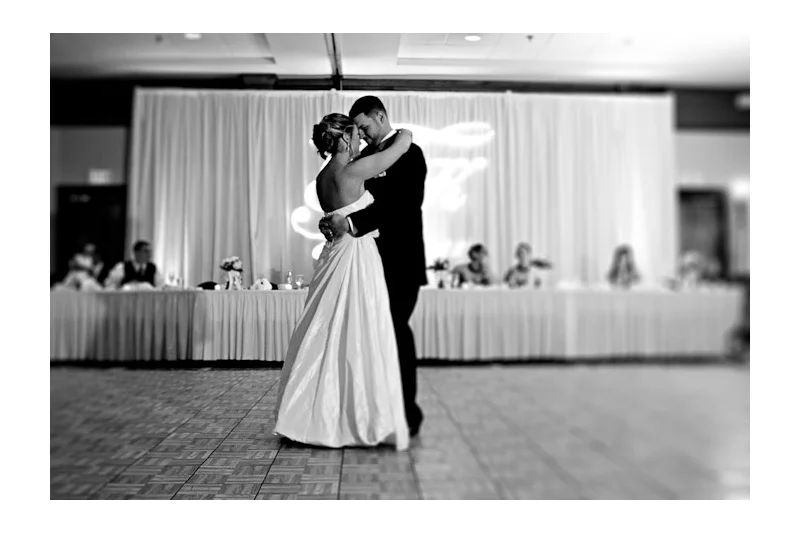 Cleveland Wedding Photographer
http://www.toomuchawesomeness.com