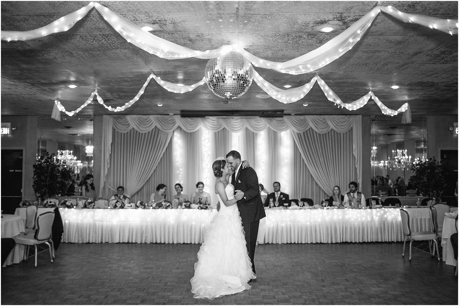 C leveland Wedding Photographer - Fountain Bleau - Old Courthouse - Madelyn and Bob