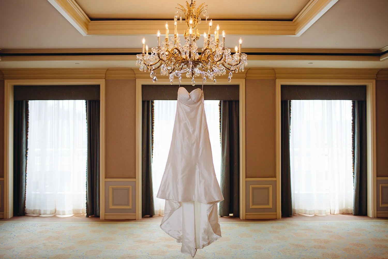 Cleveland Wedding Photographer - Susan and Patrick - Ritz Carlton 