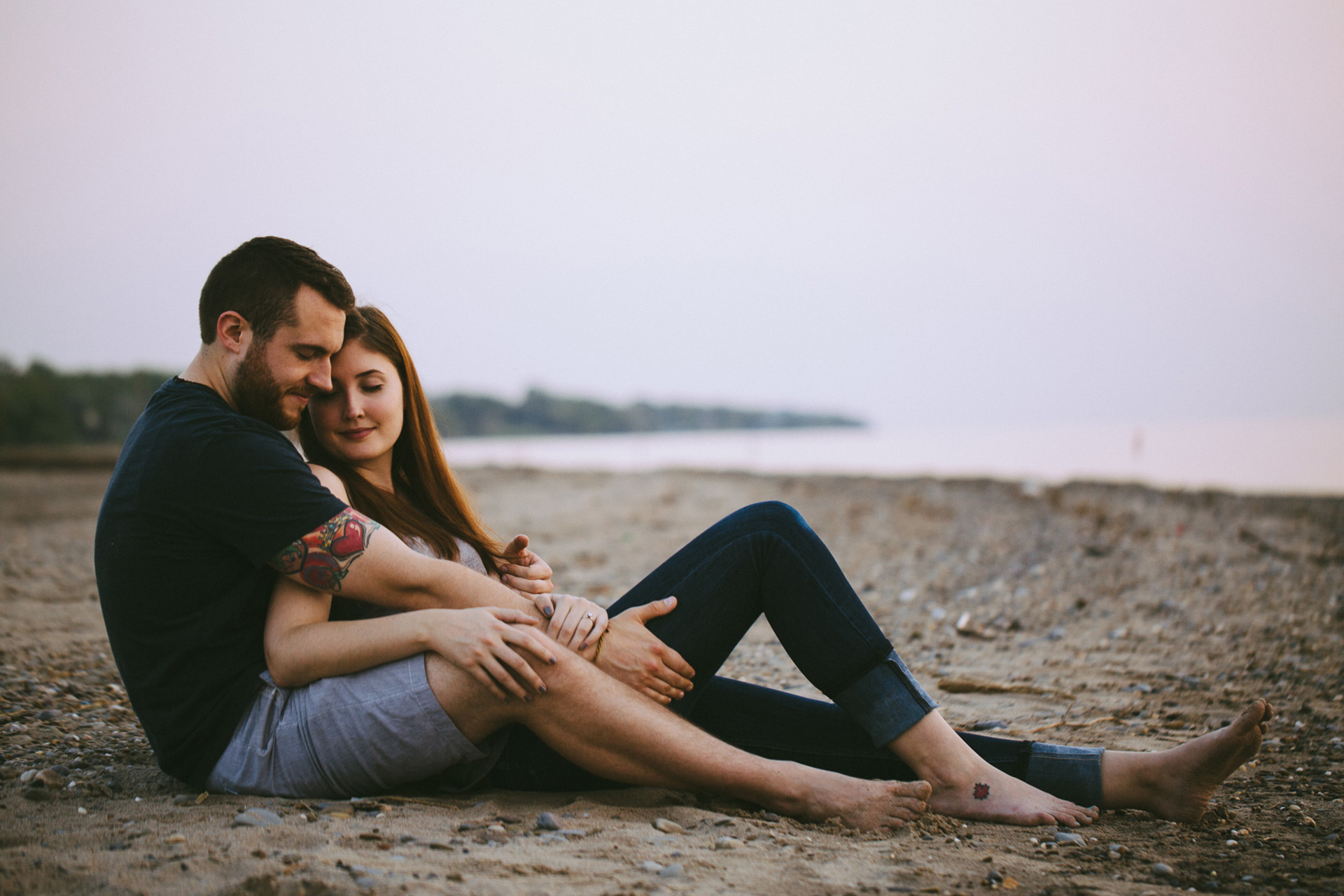 Mentor Headlands Beach Engagement Photographer 19.jpg