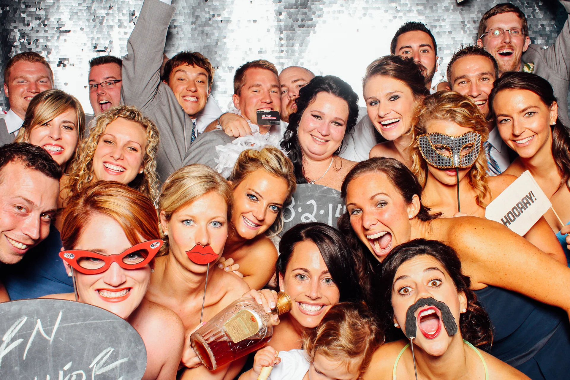 Krissy + Matt // photobooth at the lyman harbor