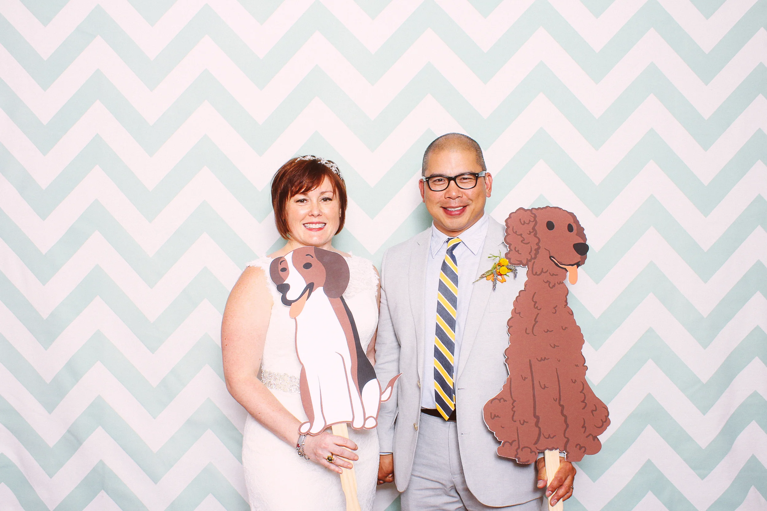 Jessica + Ron // photobooth at the laundry in fenton