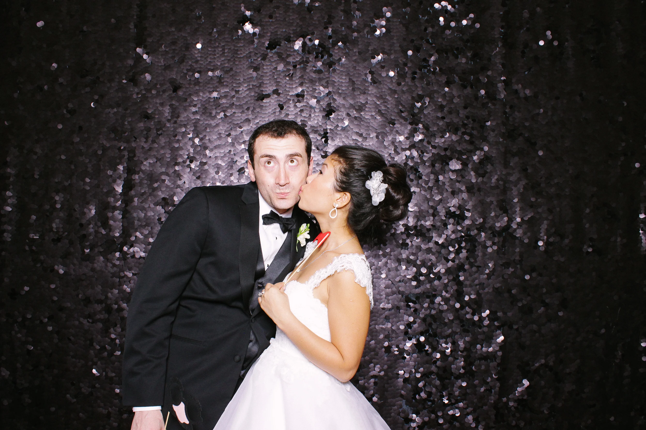 Yuliya + Eric // photobooth at the renaissance hotel