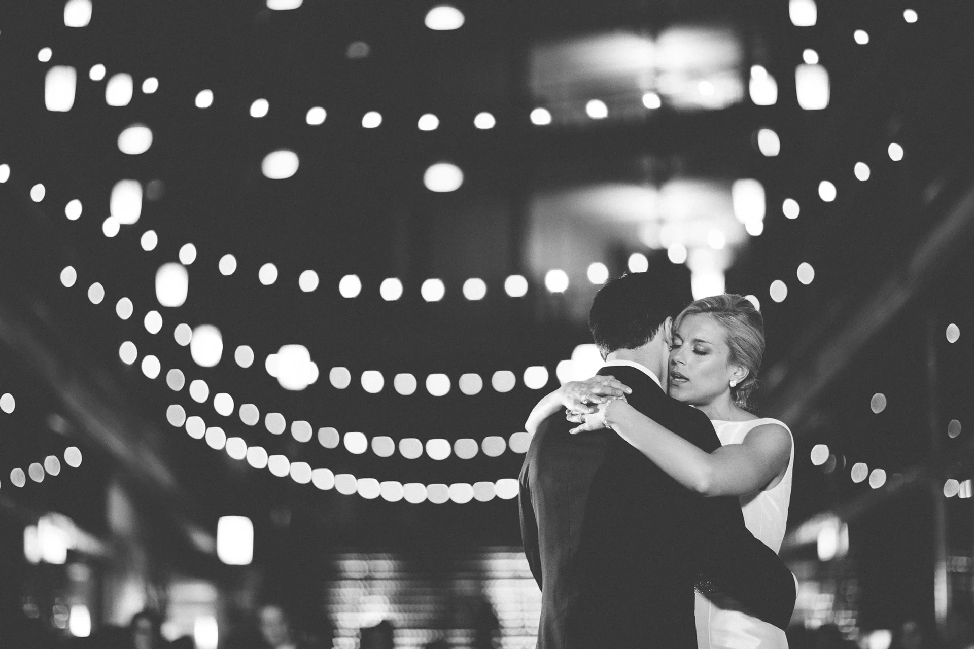 Hannah + Tony // a cleveland wedding at the hyatt regency arcade