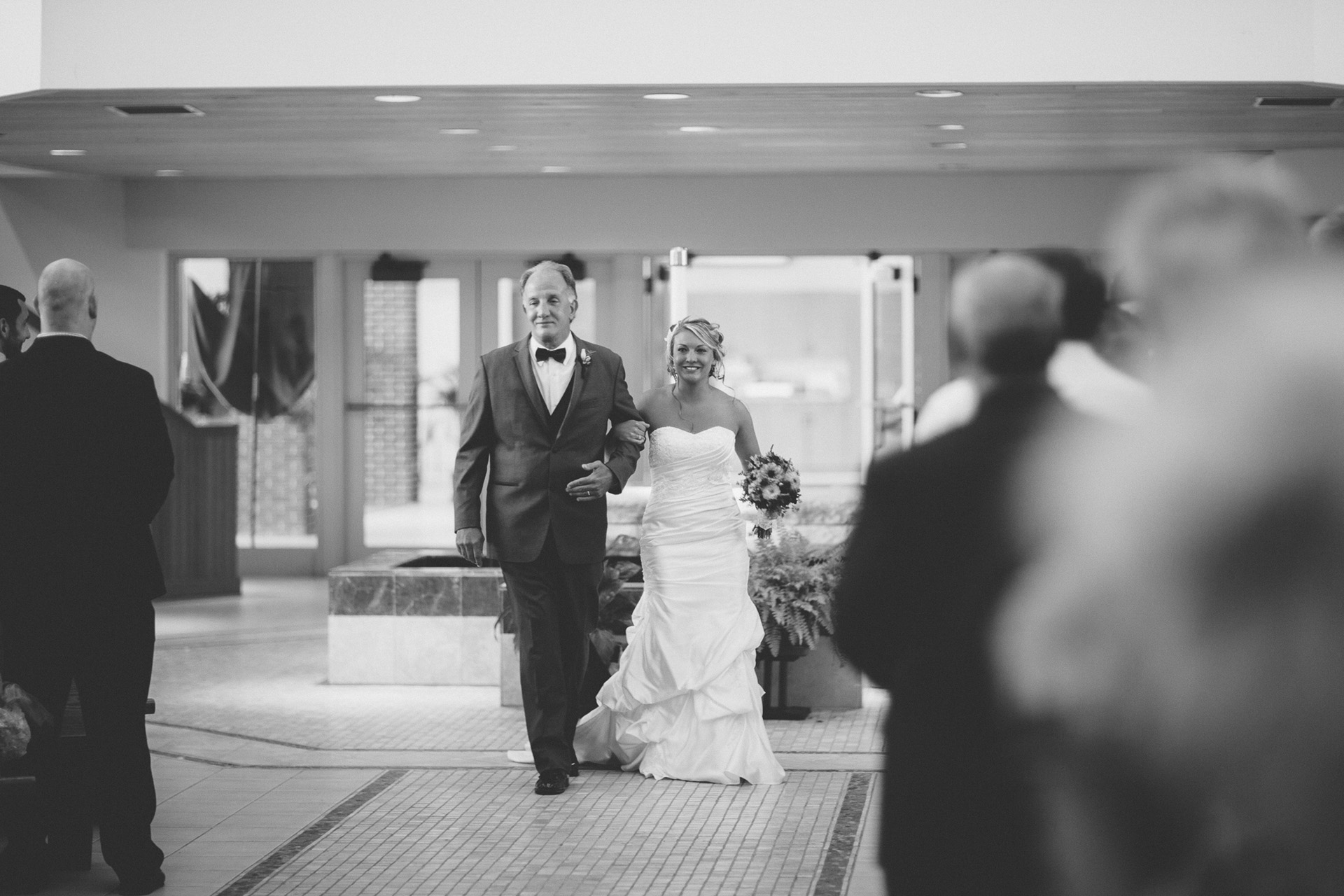 Cleveland Wedding Photographer 08.jpg