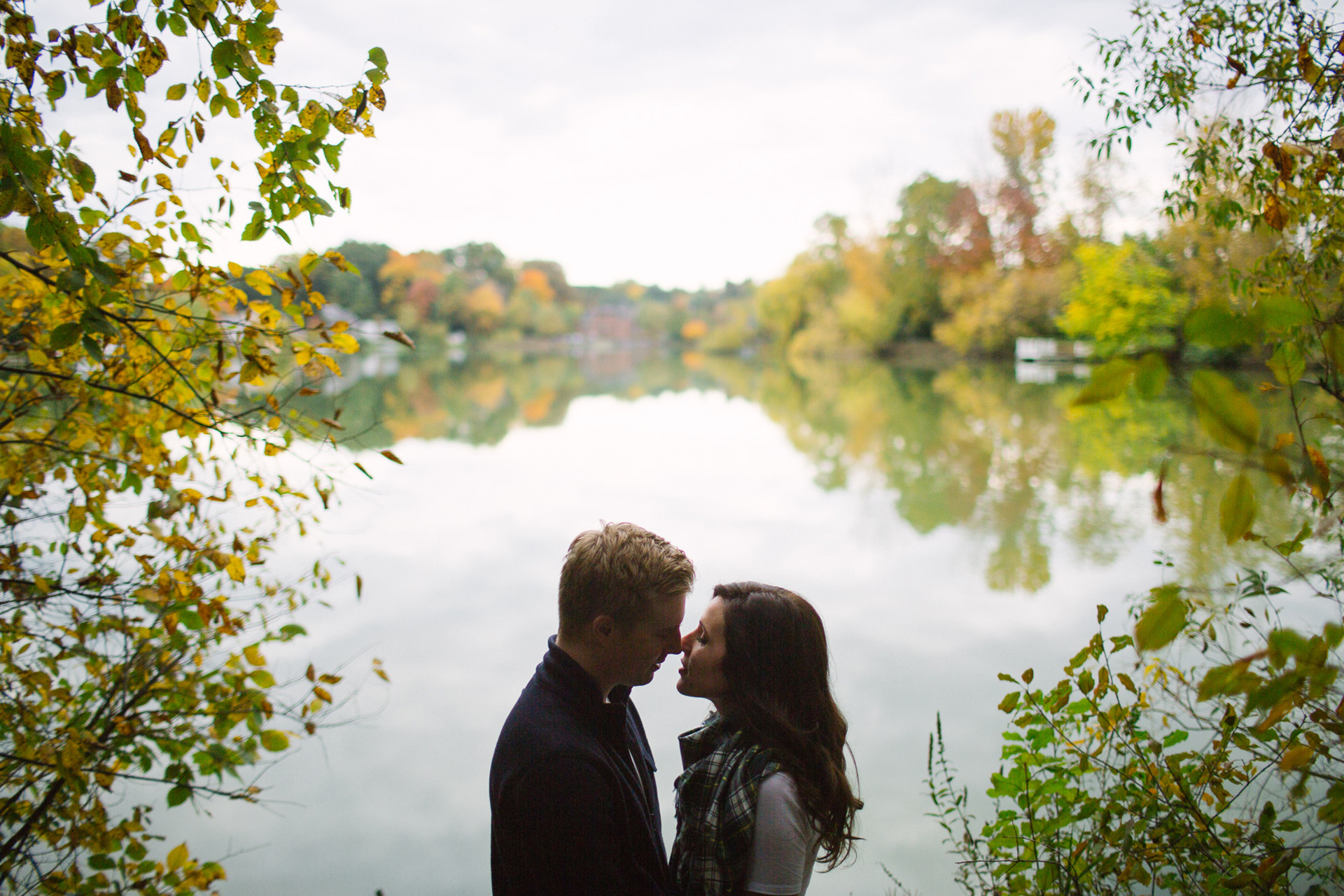 Fall Engagement Session at the Lake in Cleveland 01.jpg