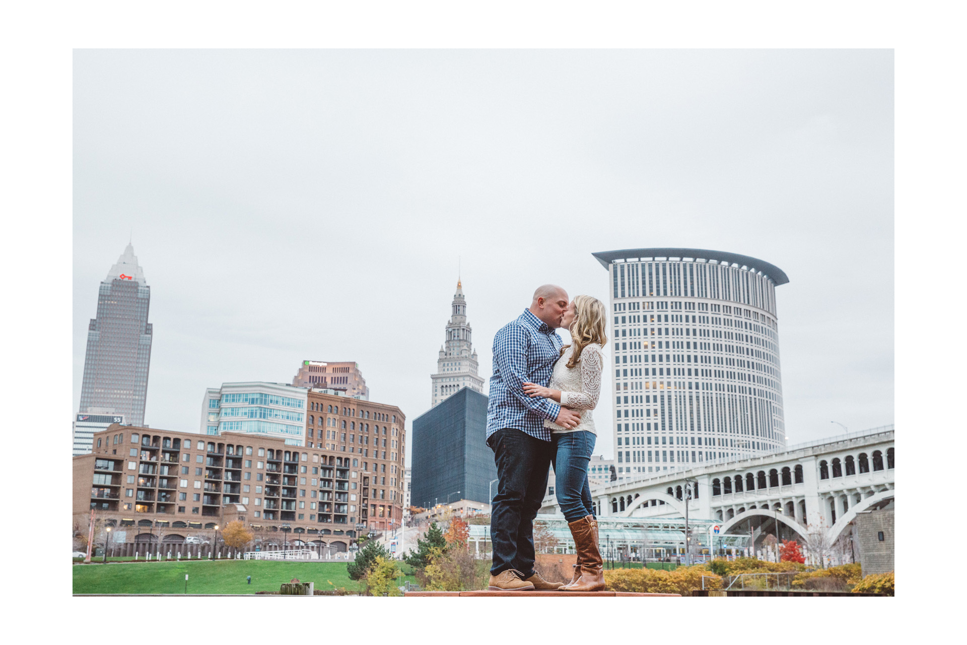 Downtown Cleveland Engagement Photos 12.jpg