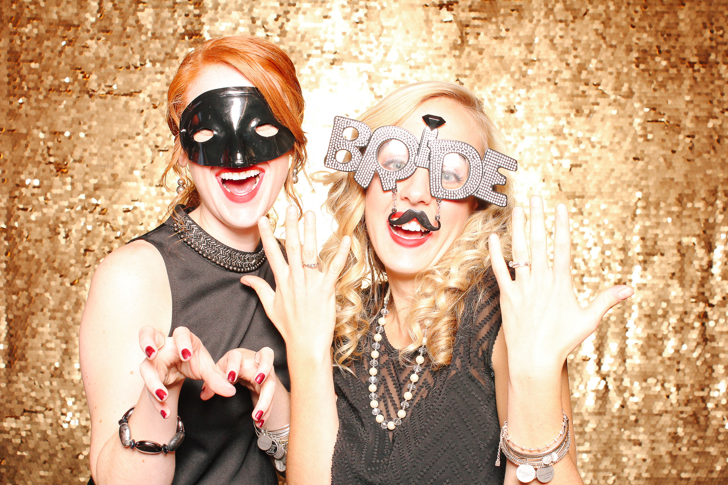 00169-Cleveland Wedding Photo Booth Open Air at Windows on the River-20150926.jpg