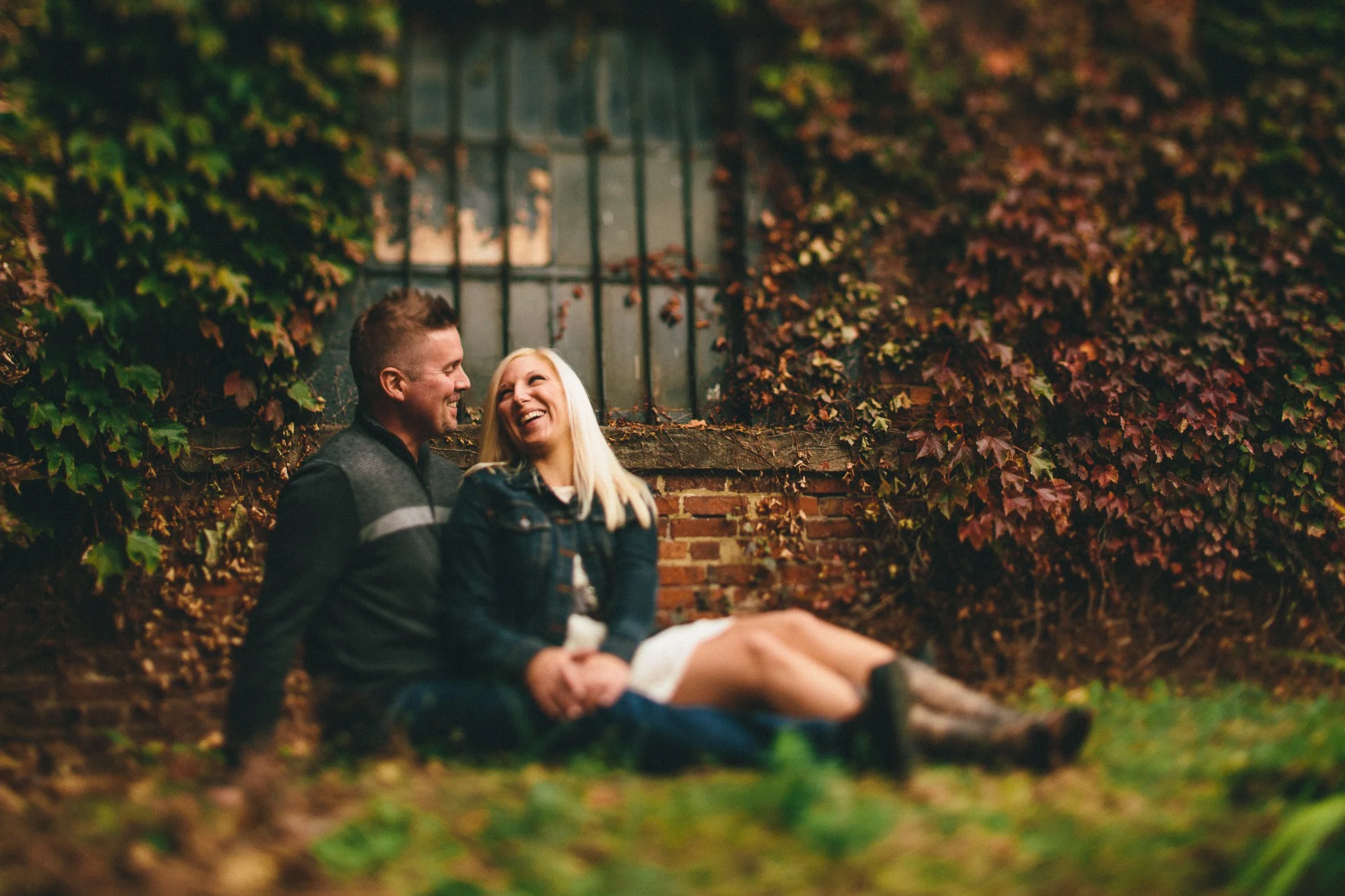 Jennie + Paul // an autumn engagement session in cleveland 