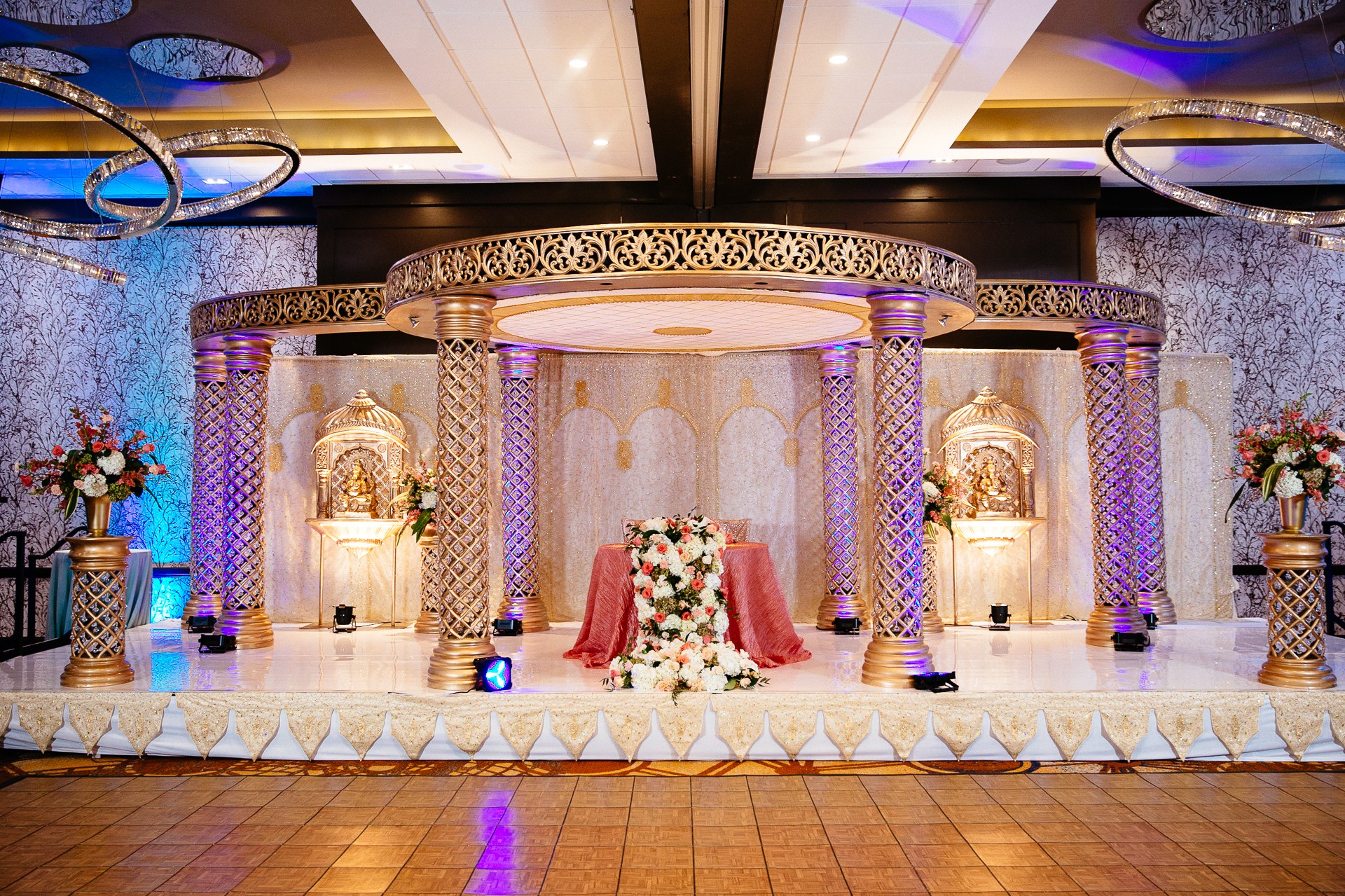 Indian Wedding Photographer in Cleveland at the Westin Hotel 107.jpg