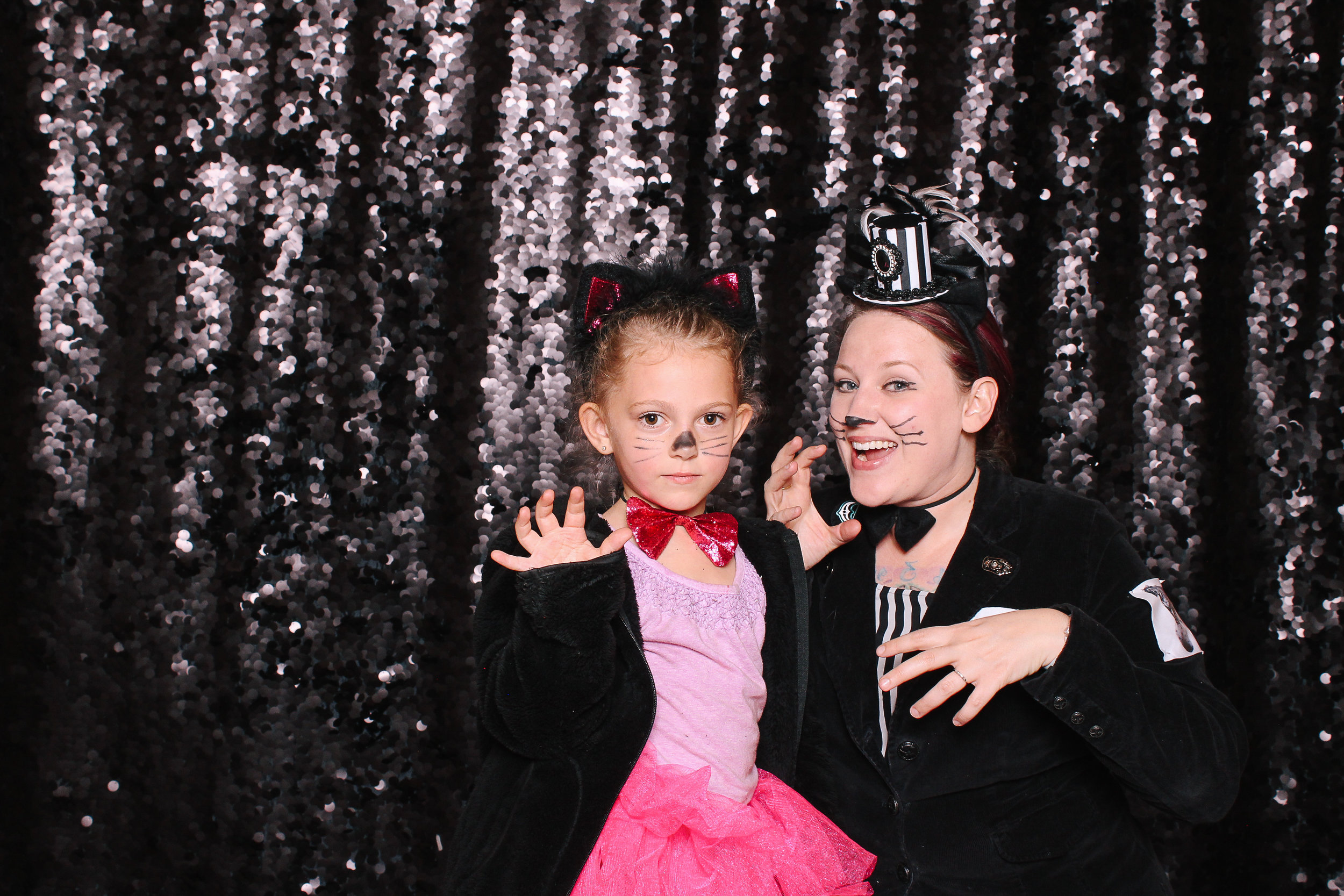 00074-Hallowwen Photobooth in Cleveland Costumes Halloween Props Cleveland-20161029.jpg