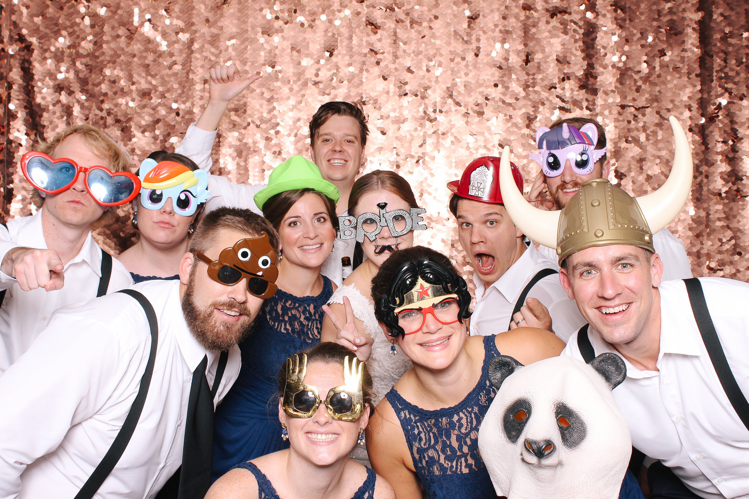 00221-Cleveland Wedding Photographer Photobooth at The 9 Hotel-20161022.jpg