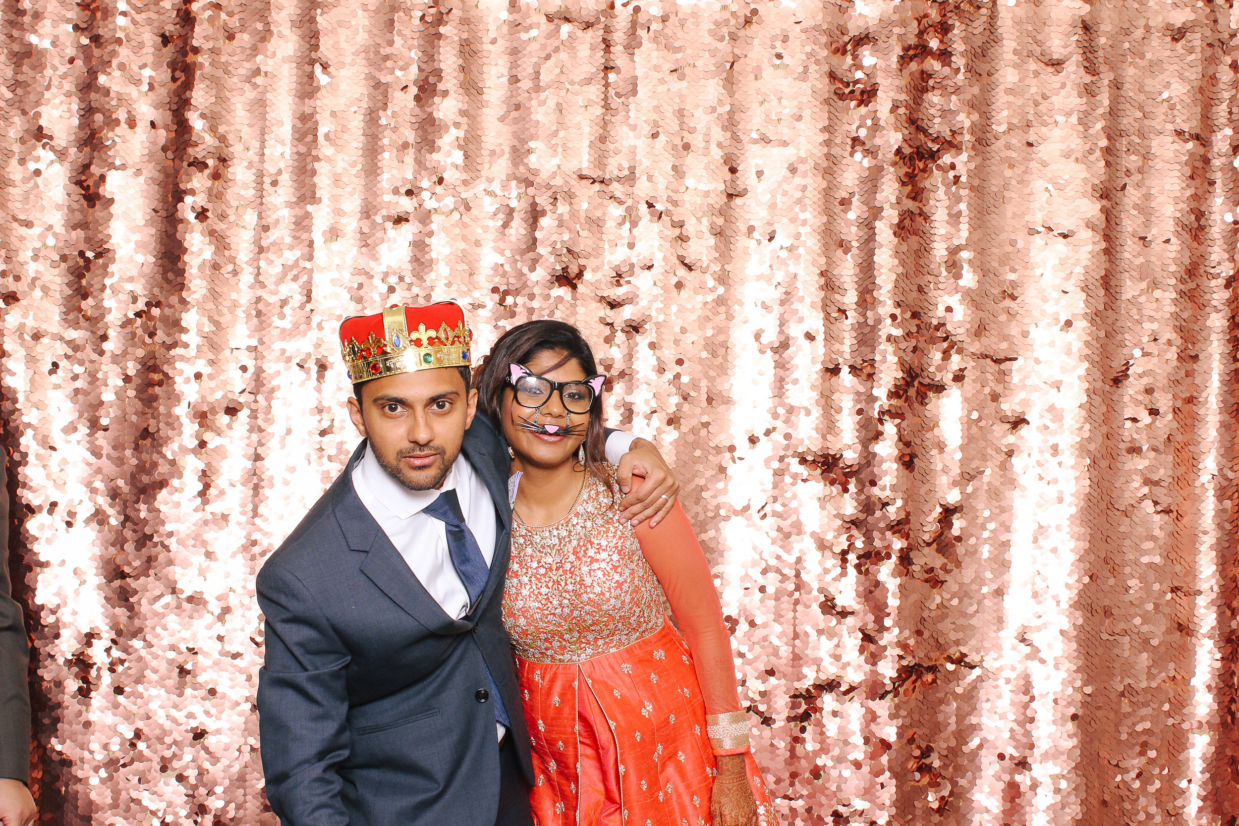 00018-Cleveland Wedding Photographer Photobooth-20161105.jpg