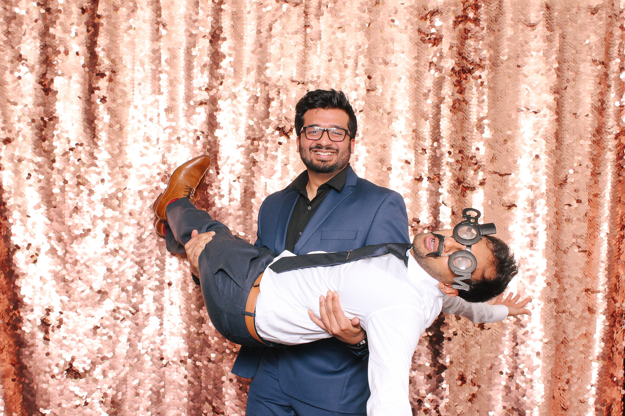 00389-Cleveland Wedding Photographer Photobooth-20161105.jpg