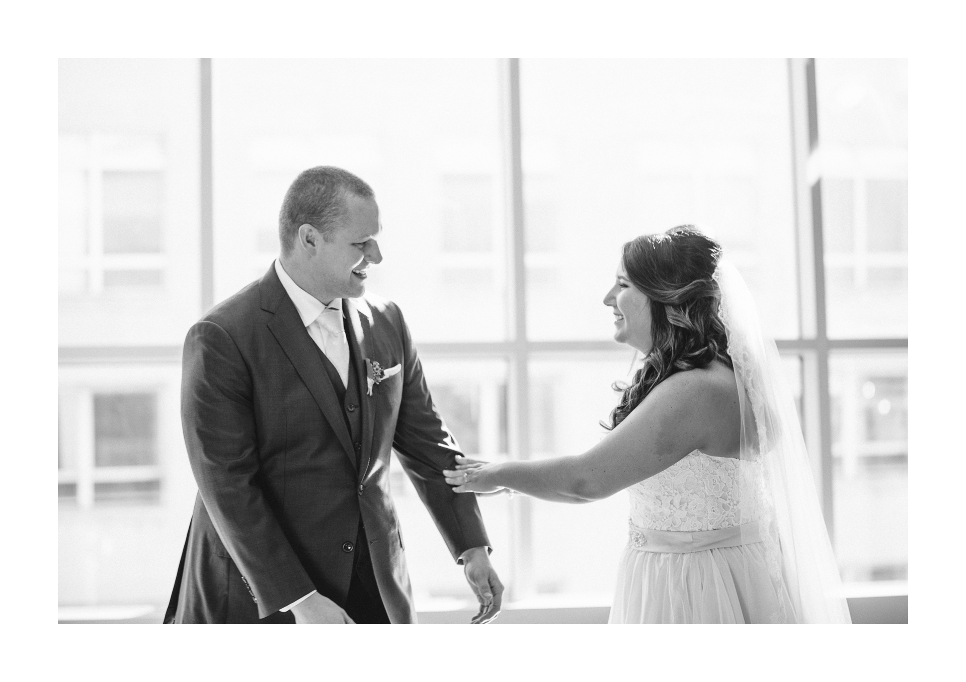 Cleveland City Hall Rotunda Wedding Photographer in Cleveland 15.jpg