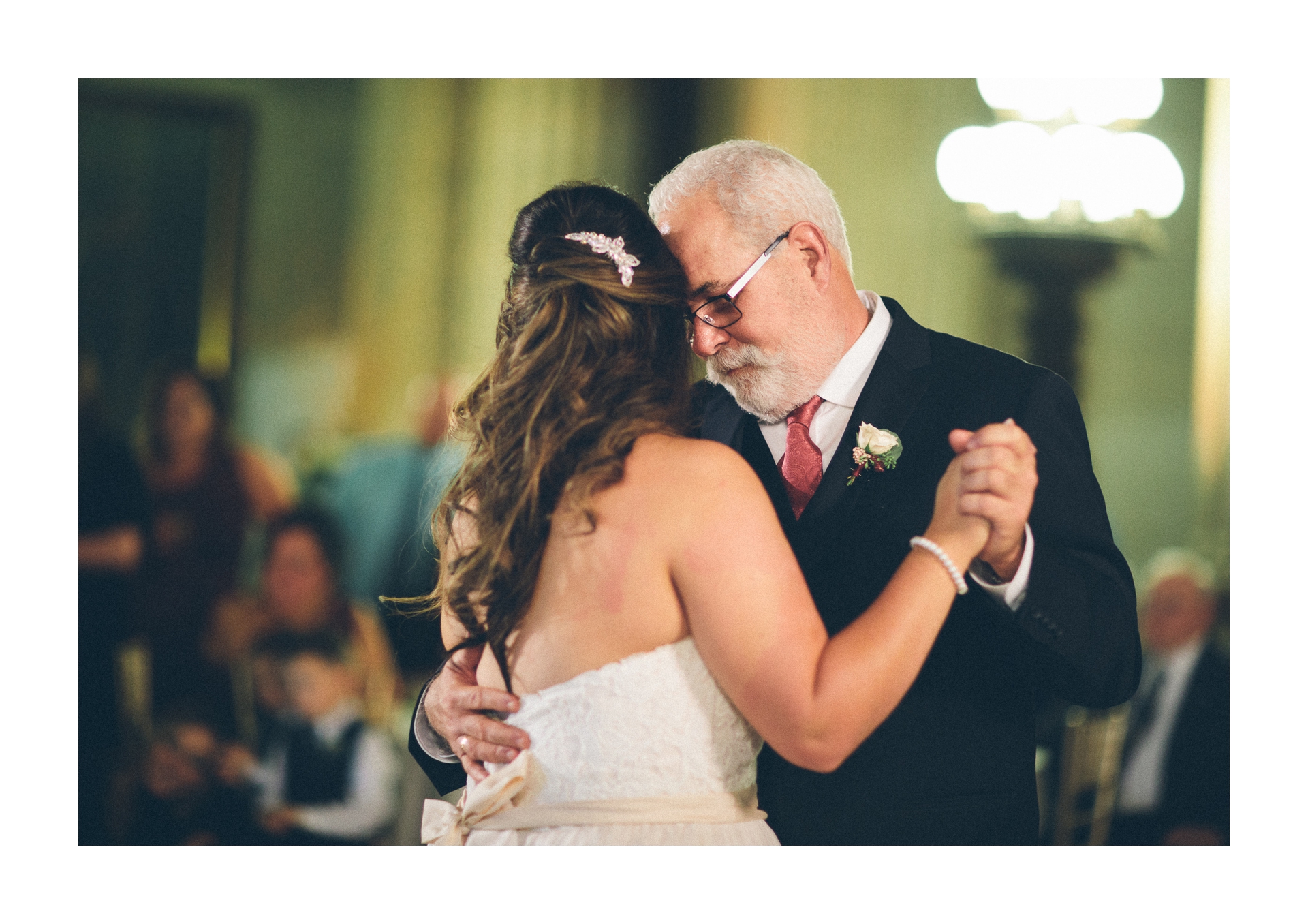 Cleveland City Hall Rotunda Wedding Photographer in Cleveland 76.jpg