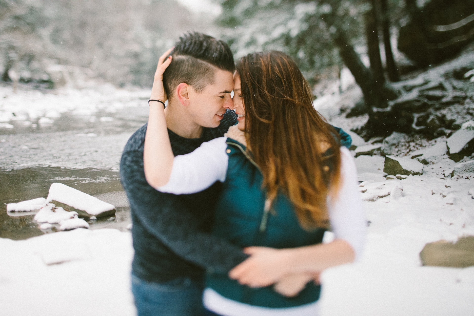 Cleveland Snowy Winter Engagement Session in Chagrin Metroparks 12.jpg