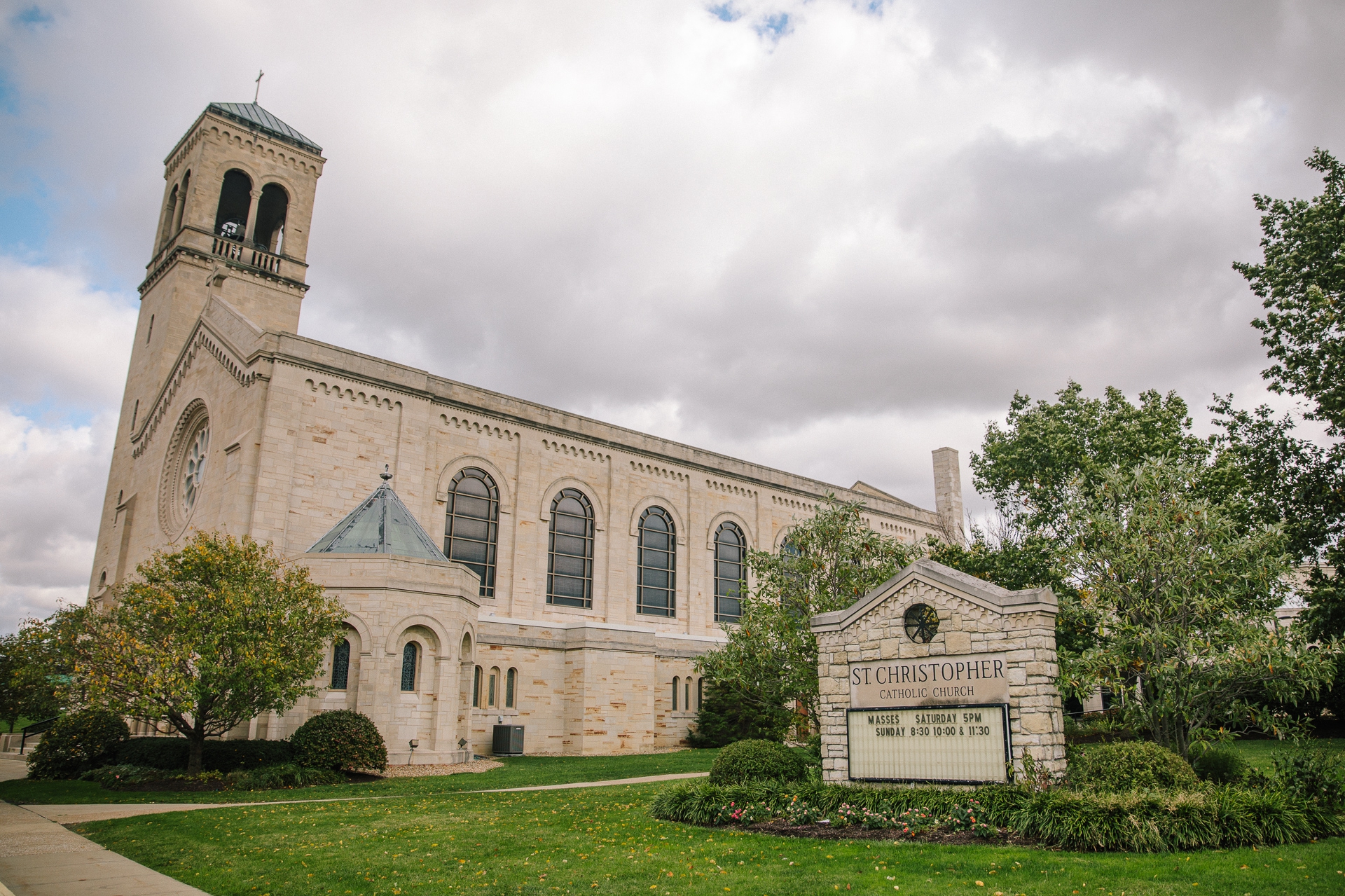 Cleveland Wedding Photographer at St. Christophers in Rocky River 14.jpg