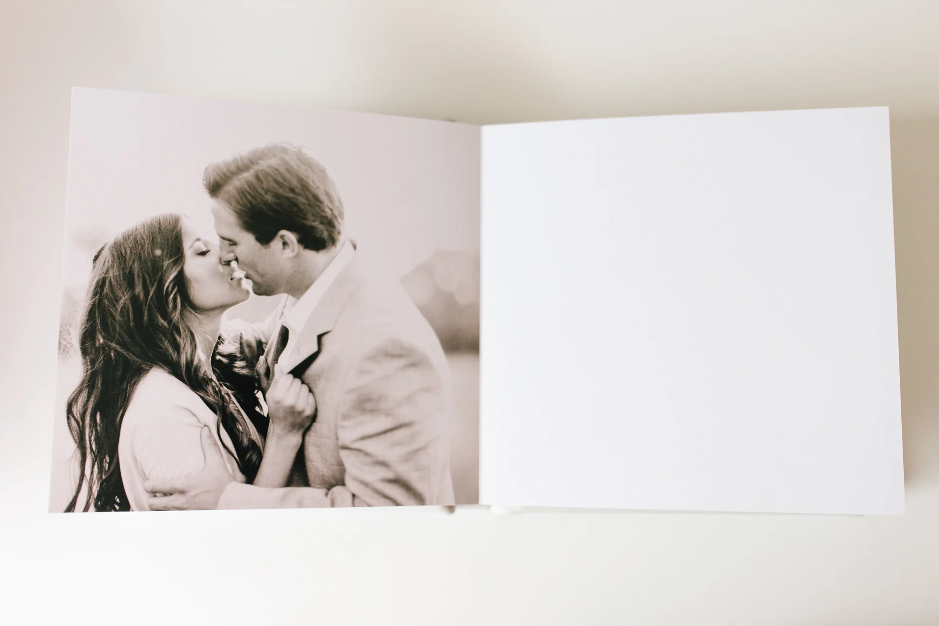 The guest book is a killer way to show off the amazing images.
