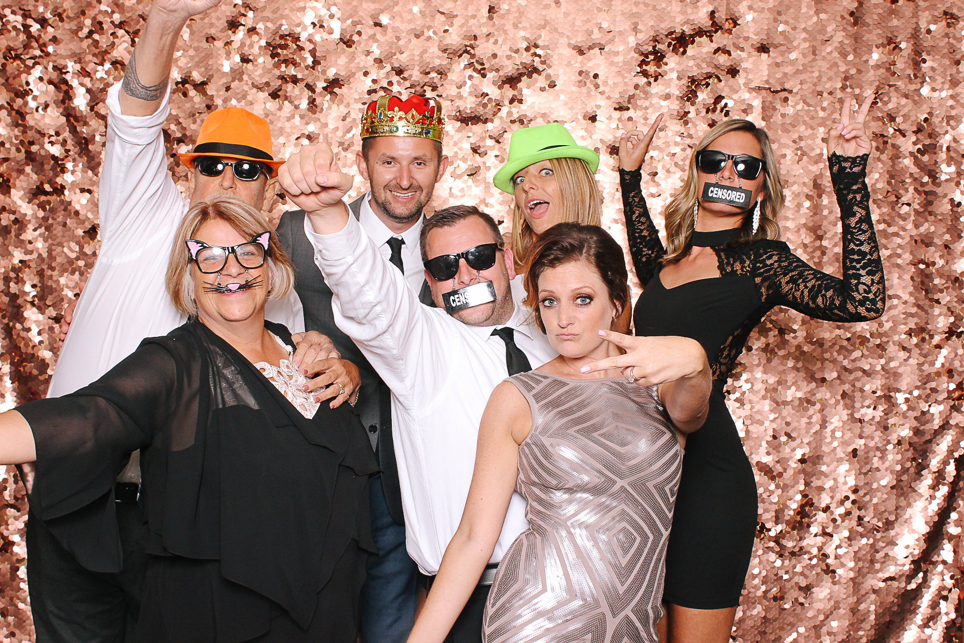 00114 Dajana and Phil Taylor Wedding Photos photobooth by too much awesomeness.jpg