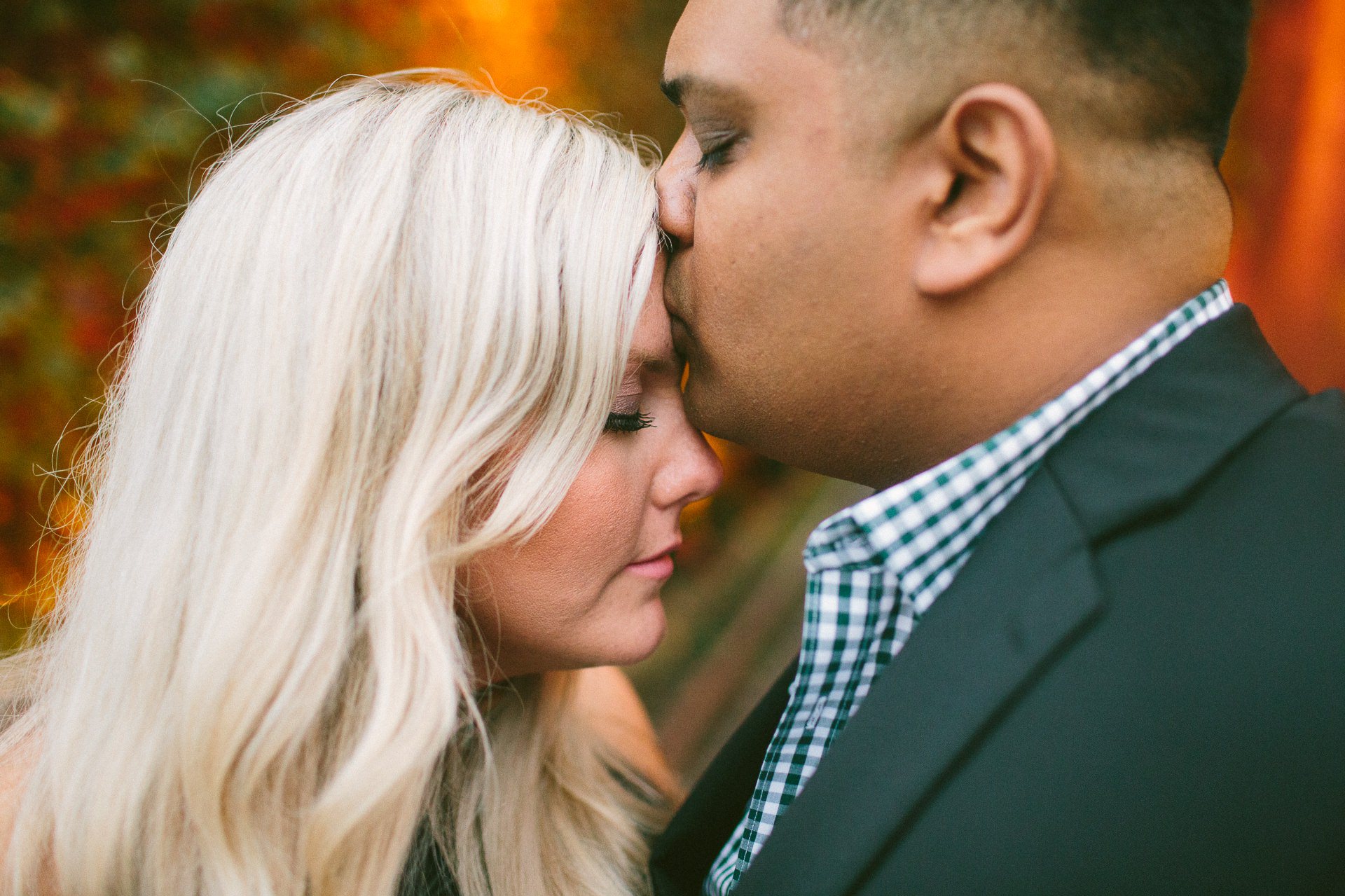 Edgewater Beach Engagement Session in Cleveland 13.jpg