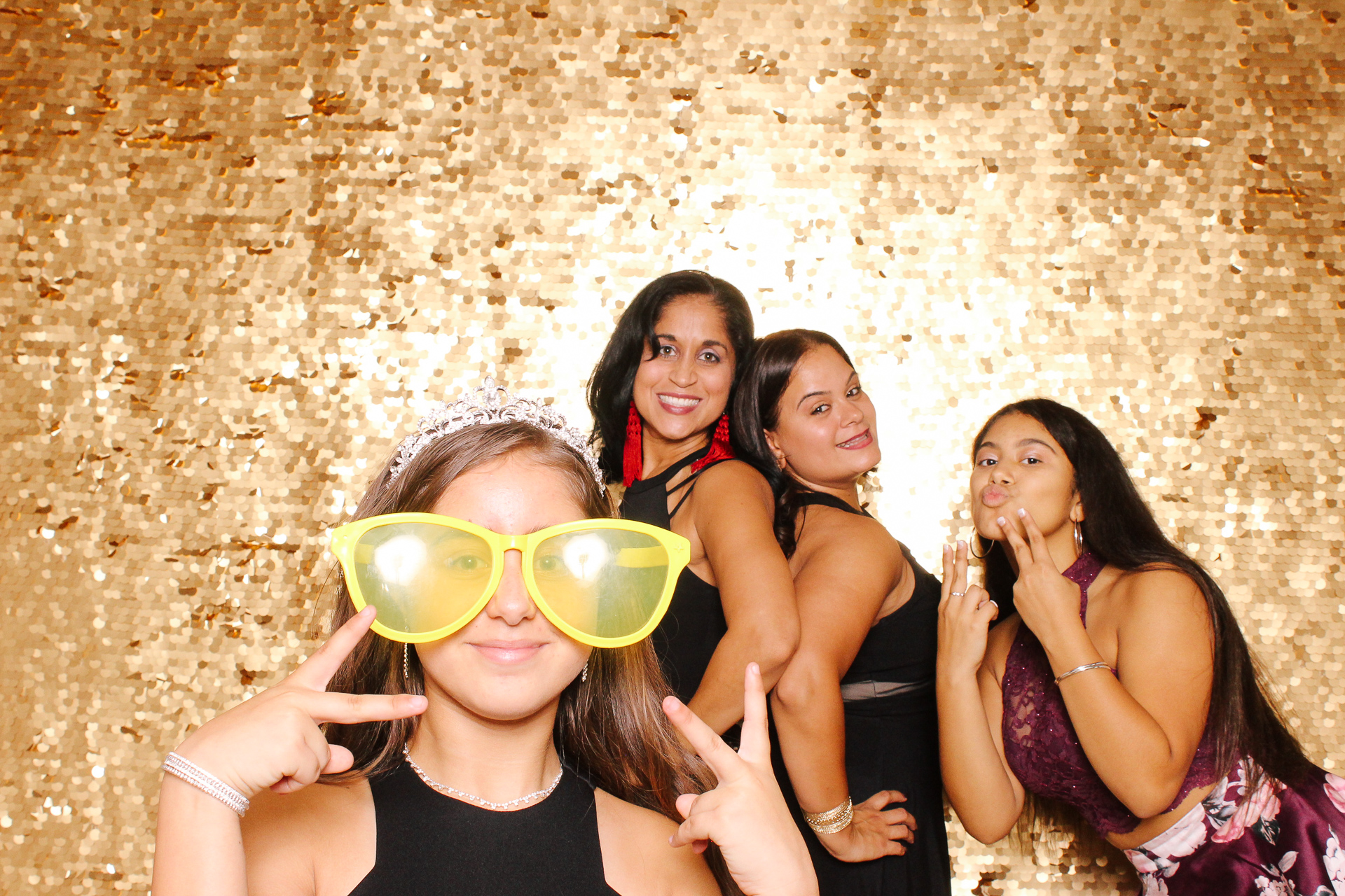 00283 Best Quinceanera Photobooth in Cleveland.jpg