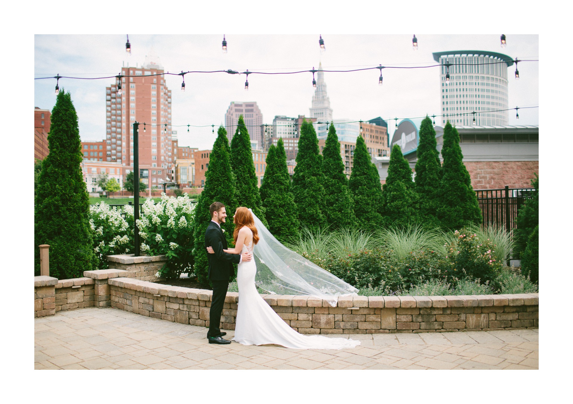 Windows on the River Wedding Photographer in Cleveland 1 17.jpg