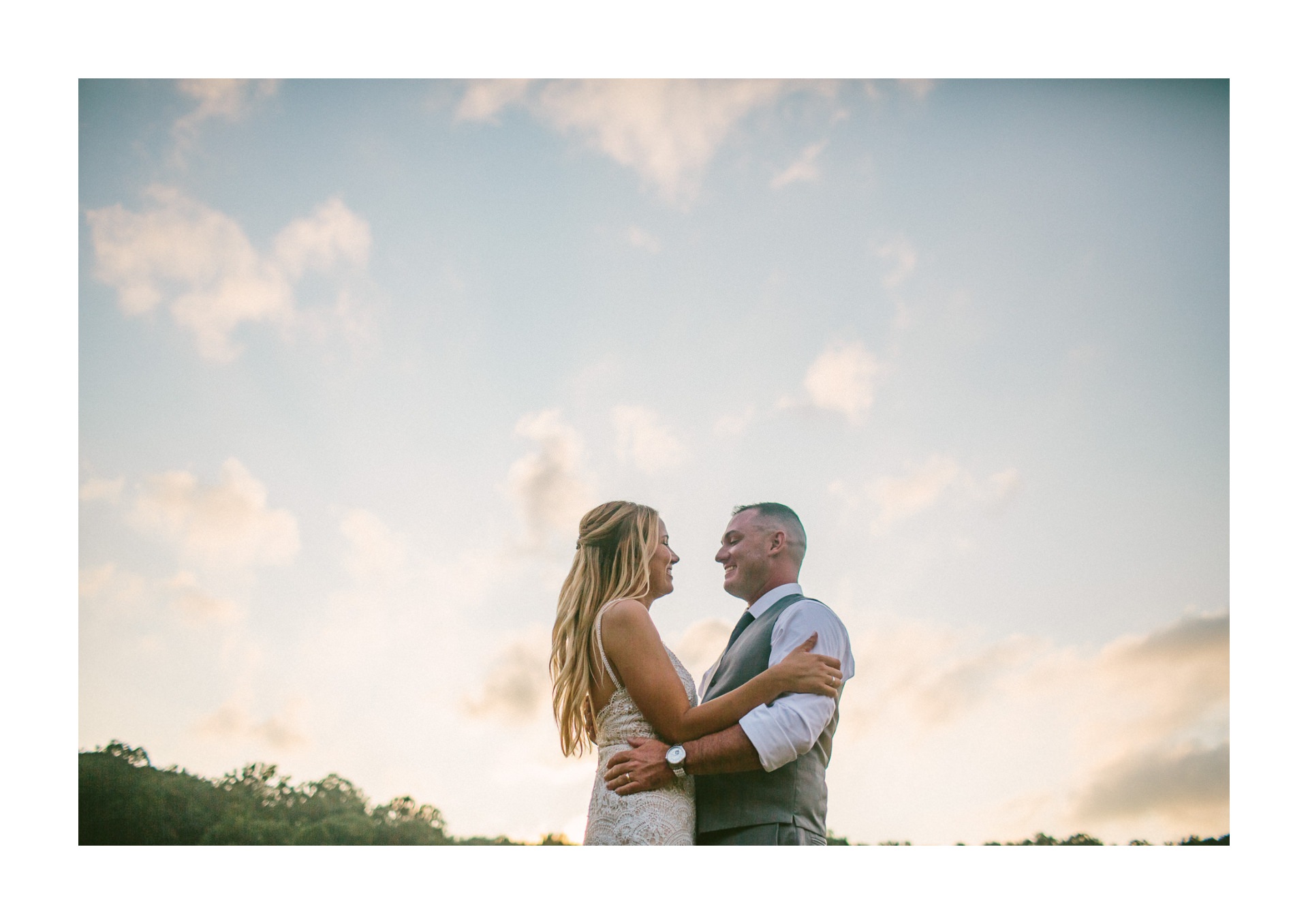 Conrad Botzum Farmstead Wedding Photographer 00064.JPG