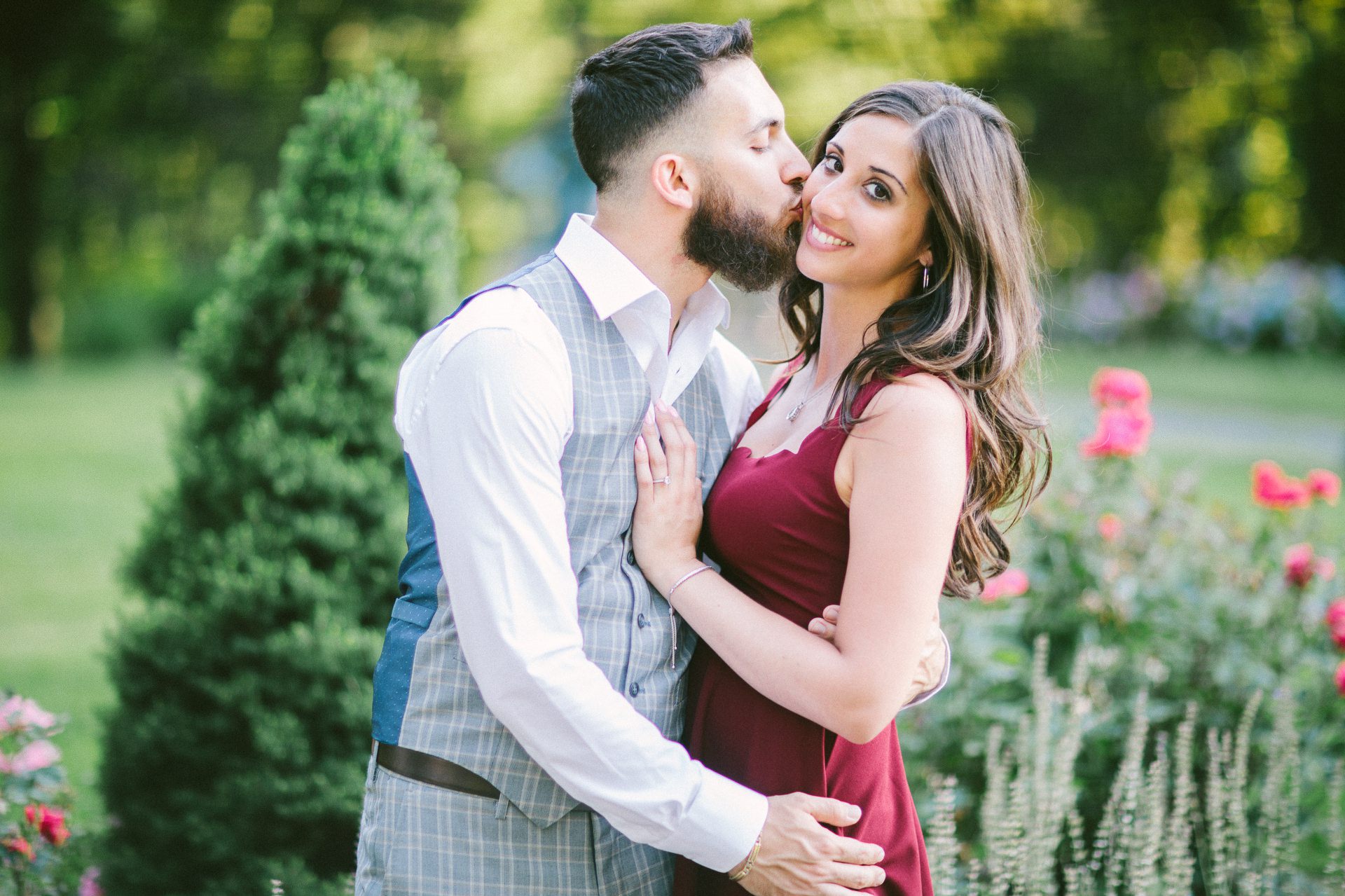 Flats East Bank Engagement Photos 8.jpg