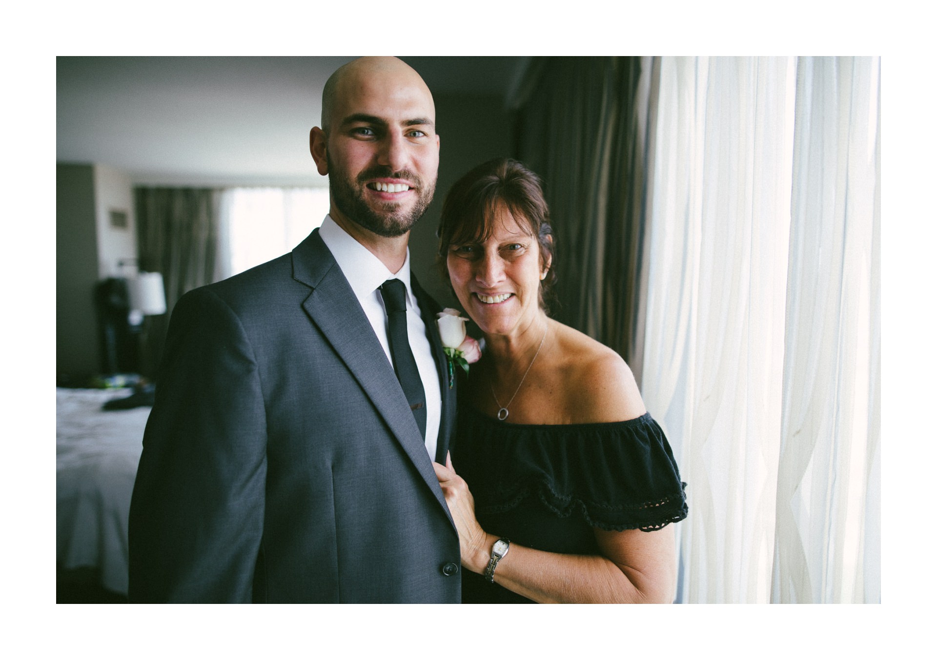 Dowtown Hilton Cleveland Wedding Photographer 1 13.jpg