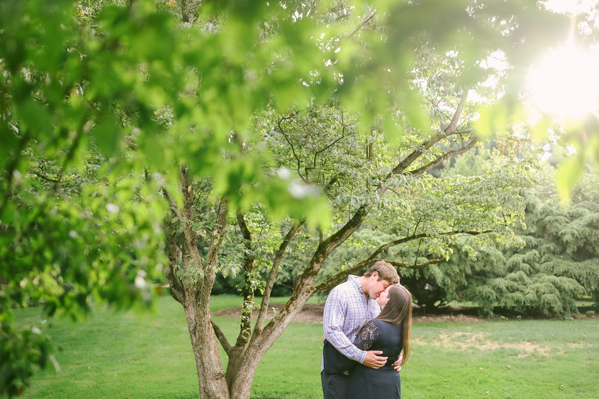 Cleveland Botanical Gardens Engagement Photos 4.jpg