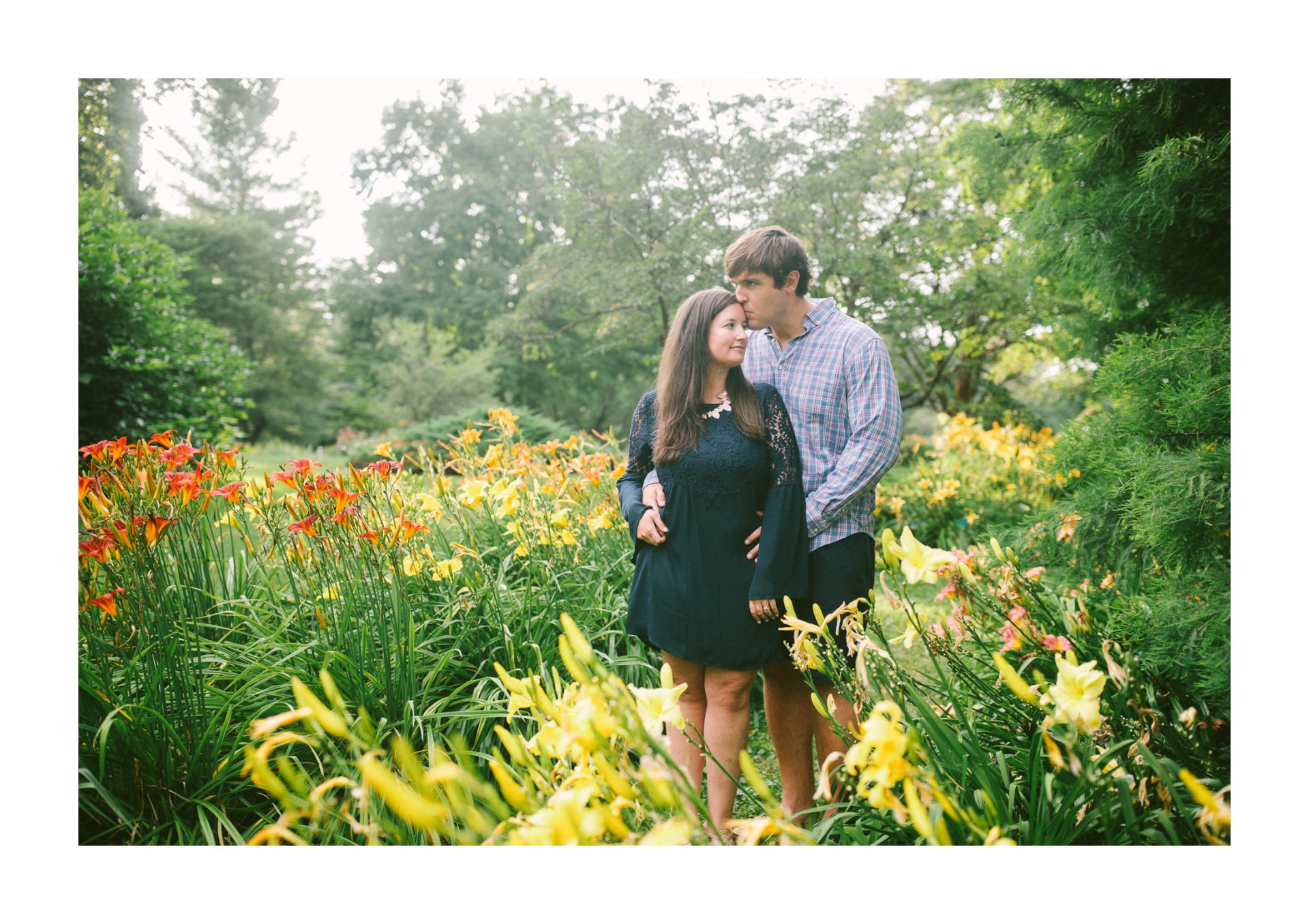 Cleveland Botanical Gardens Engagement Photos 8.jpg