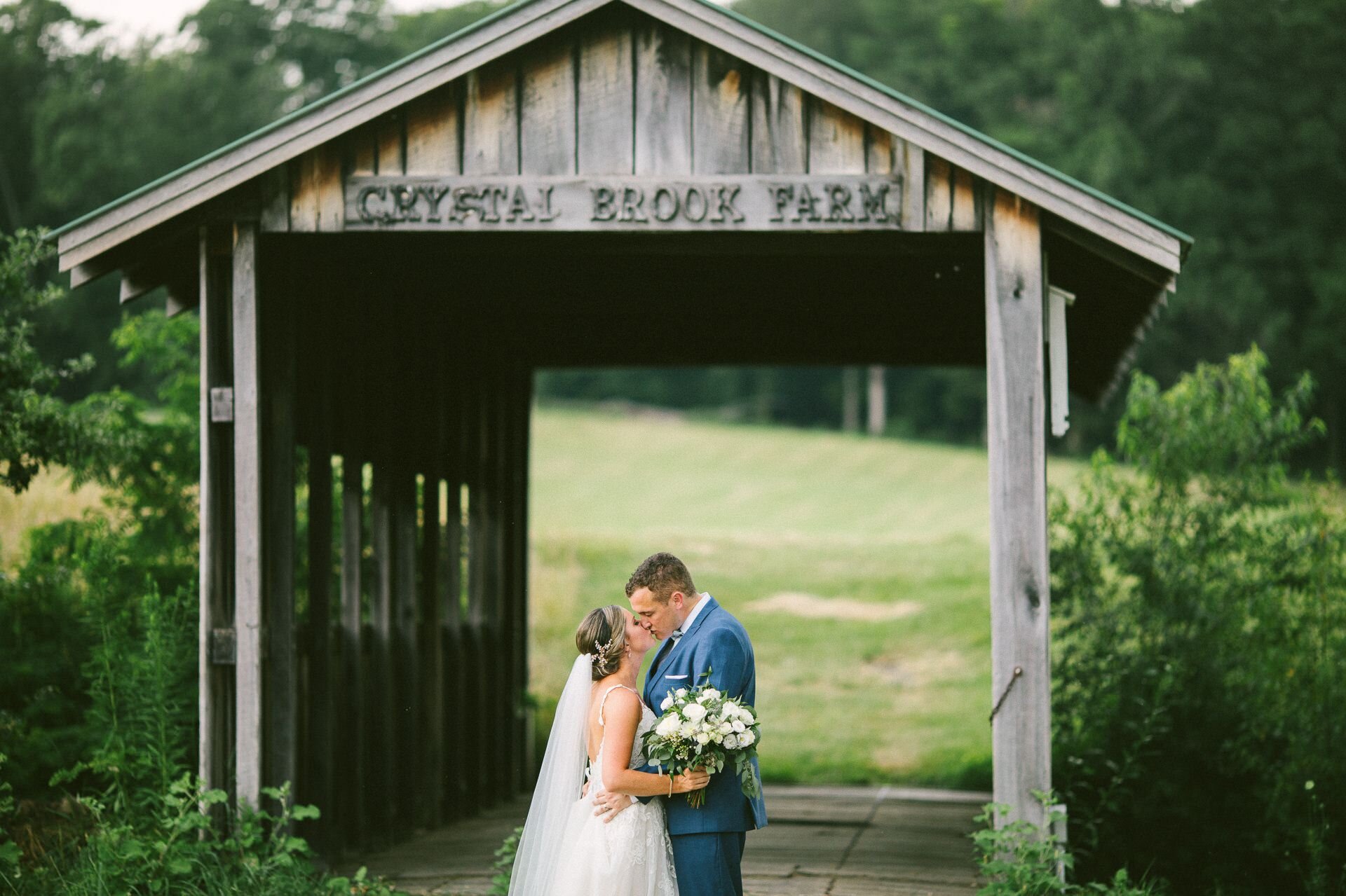 Crystal Brook Farm Wedding Photographer in Chagrin Falls 2 20.jpg
