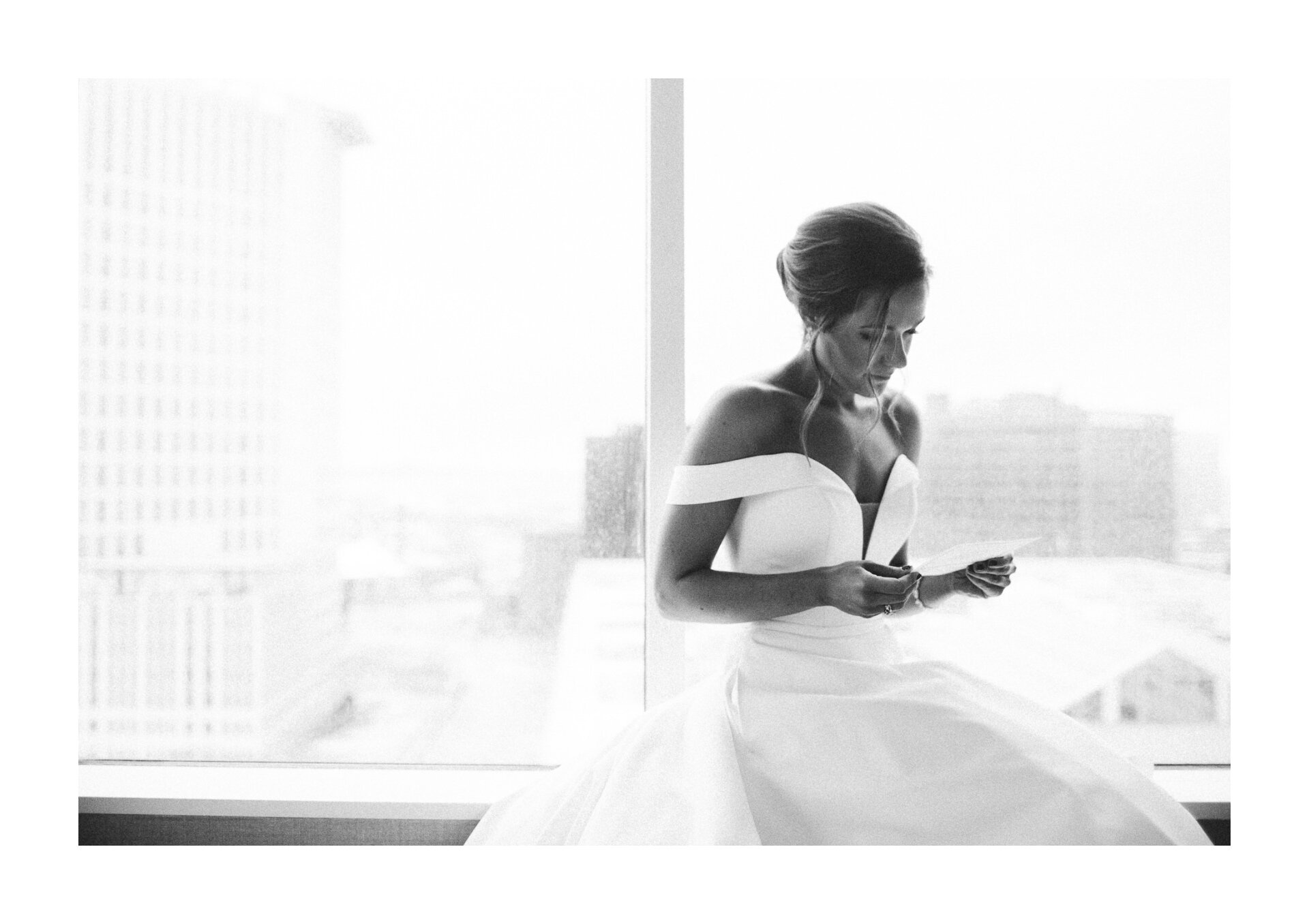 Downtown Cleveland Wedding Photographer at the Ritz 1 16.jpg