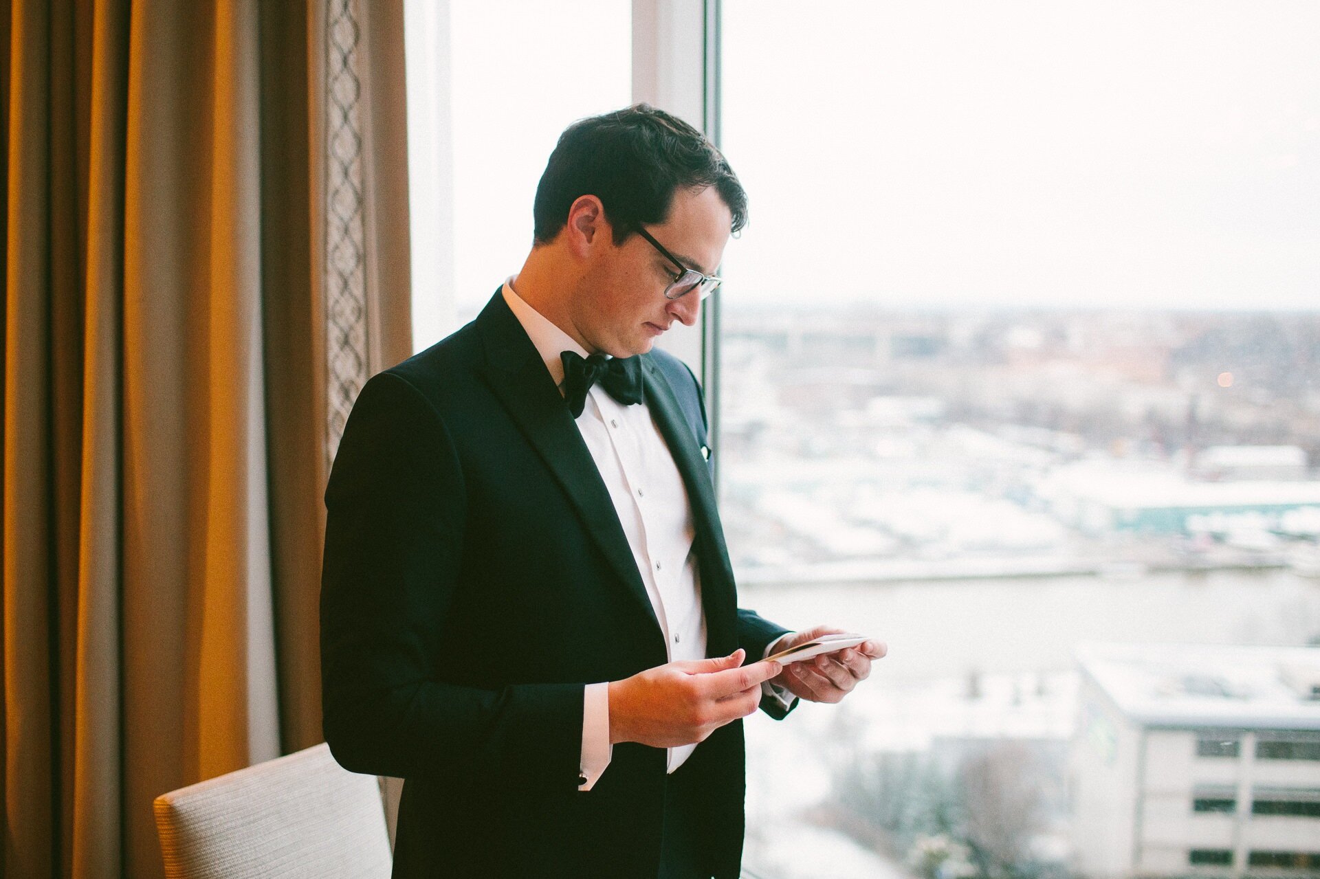 Downtown Cleveland Wedding Photographer at the Ritz 1 17.jpg